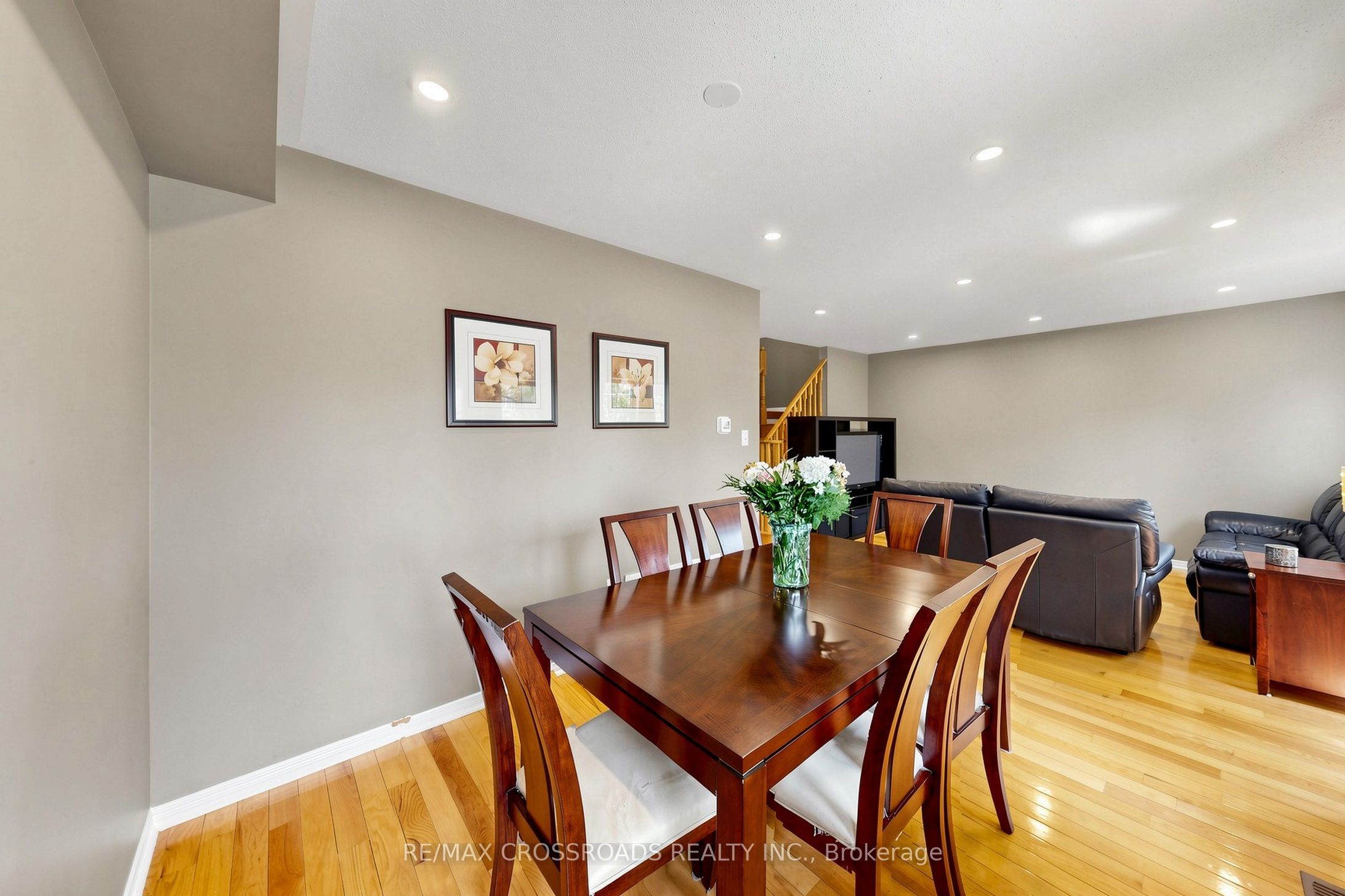 41 Prince Charles Way Property Photo 10