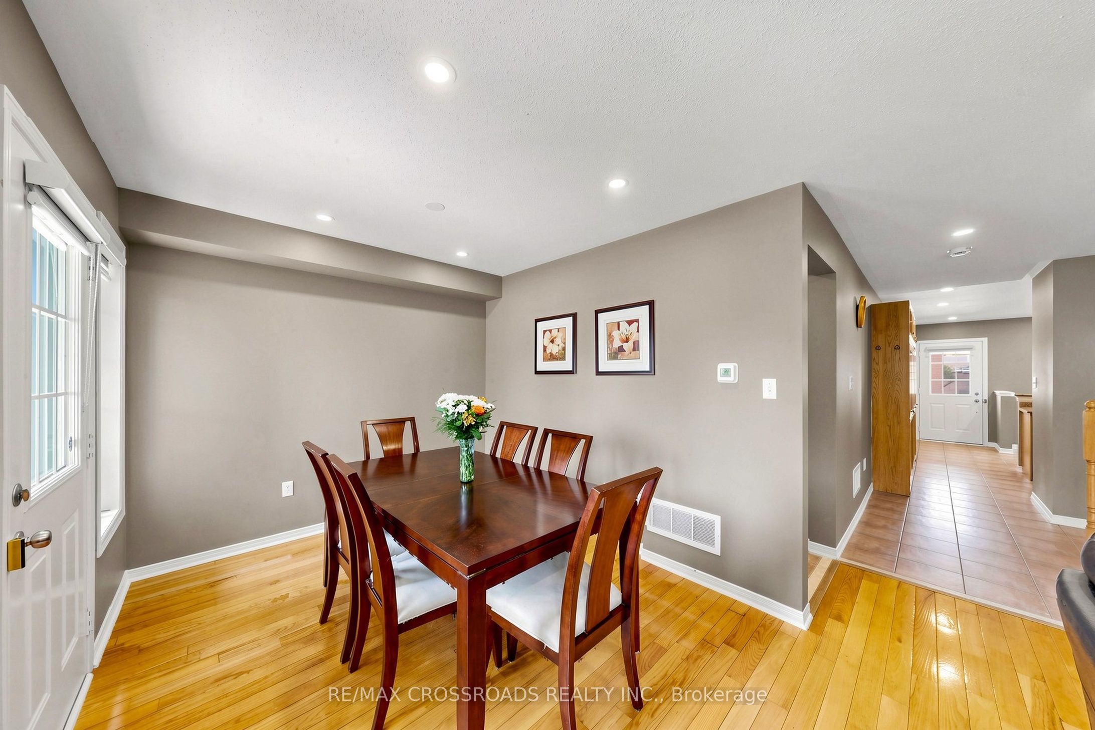 41 Prince Charles Way Property Photo 12