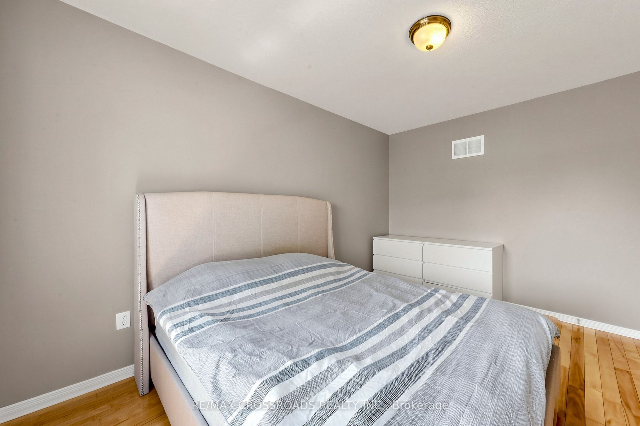 41 Prince Charles Way Property Photo 17