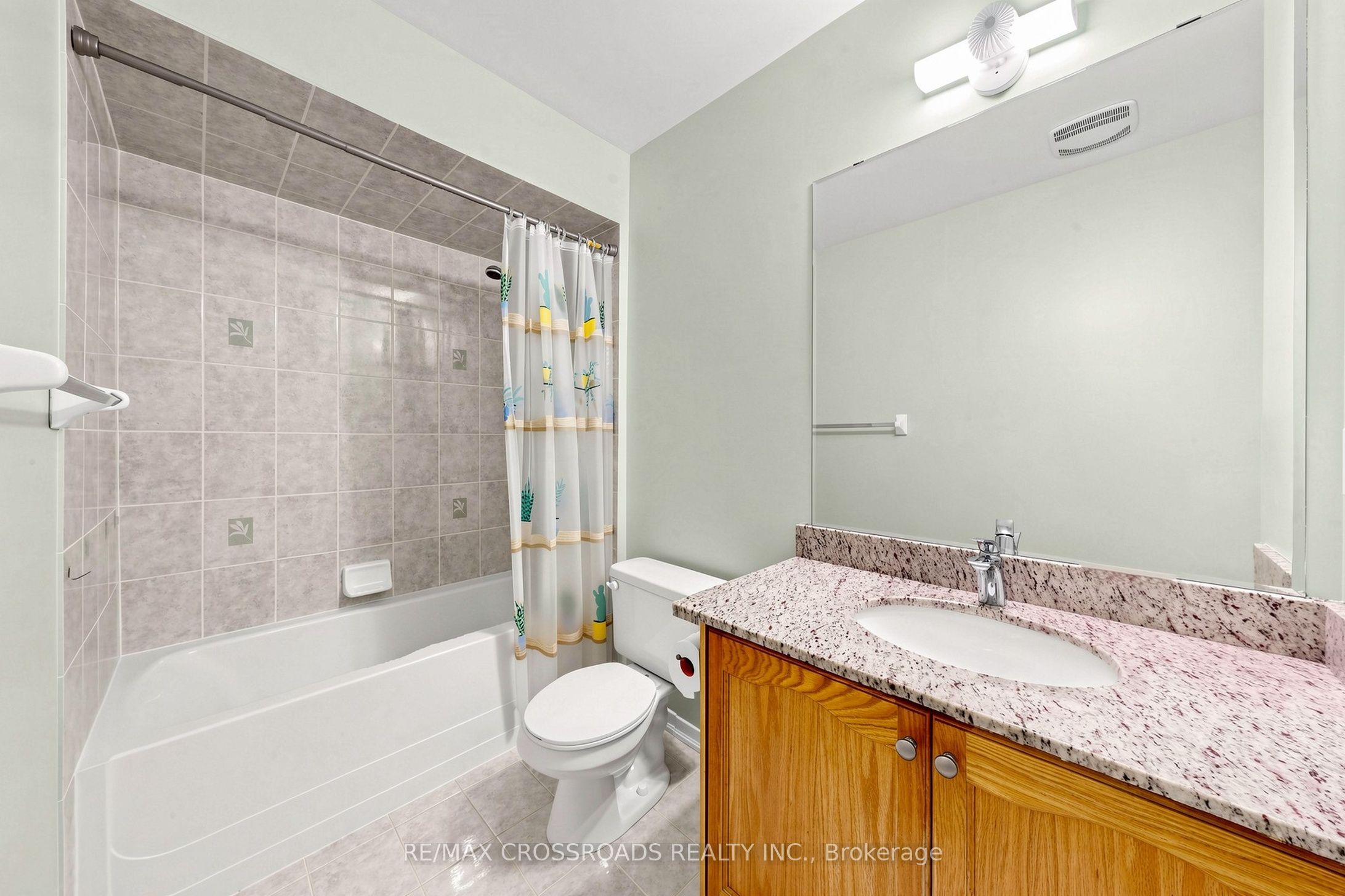 41 Prince Charles Way Property Photo 19