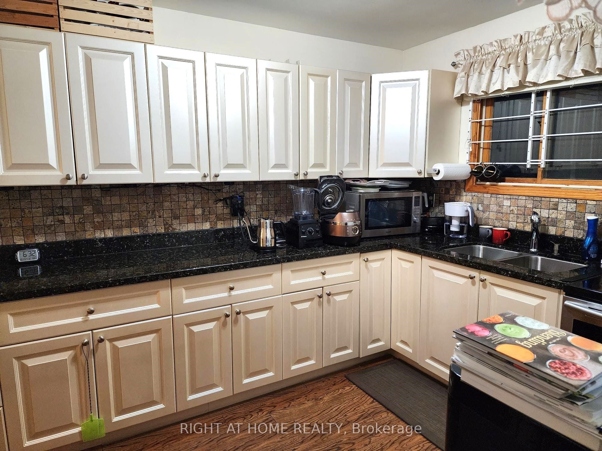 23565 Lake Ridge Road Property Photo 8