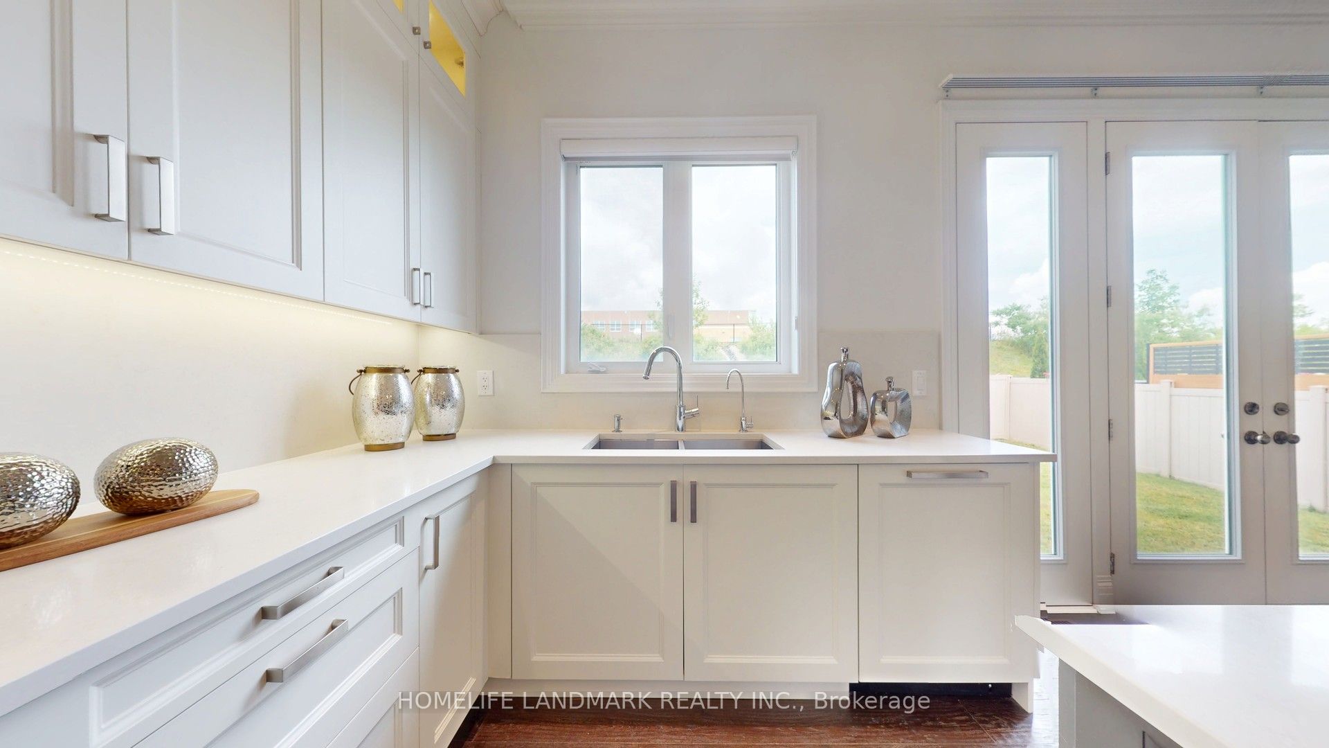 402 Farrell Road Property Photo 17