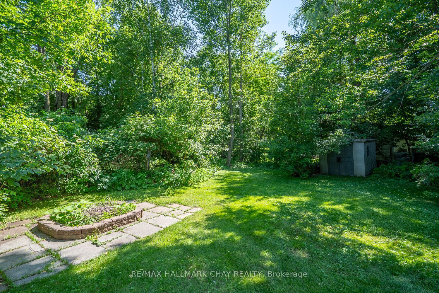 23 Burbank Circle Property Photo 7