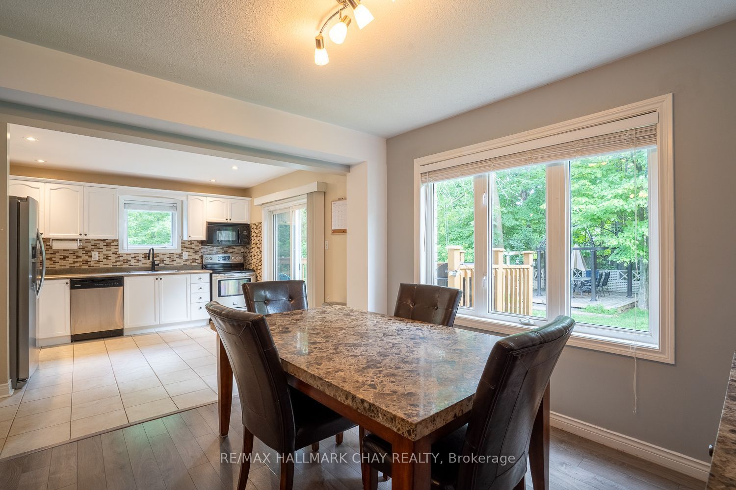 23 Burbank Circle Property Photo 15