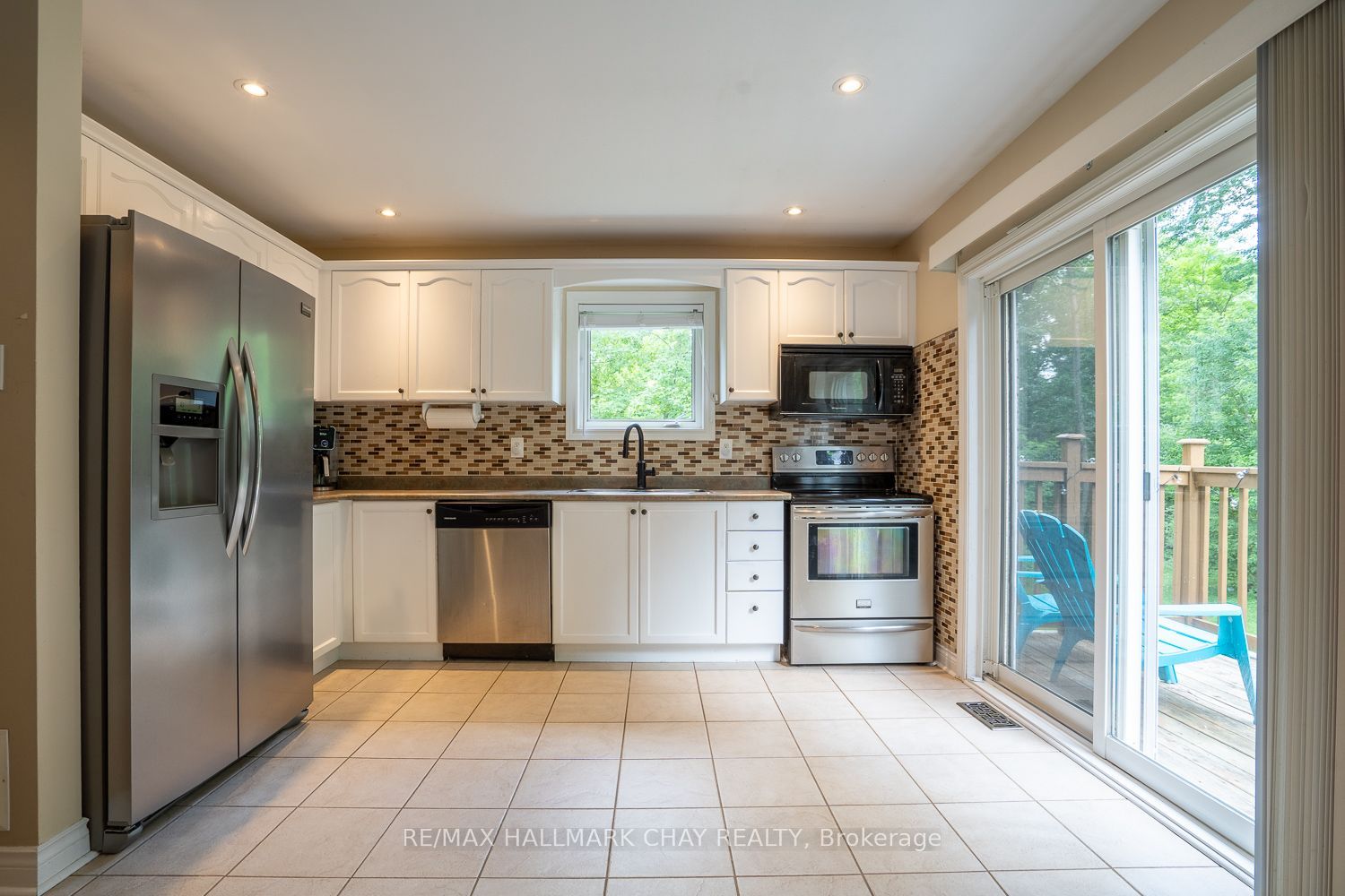 23 Burbank Circle Property Photo 18
