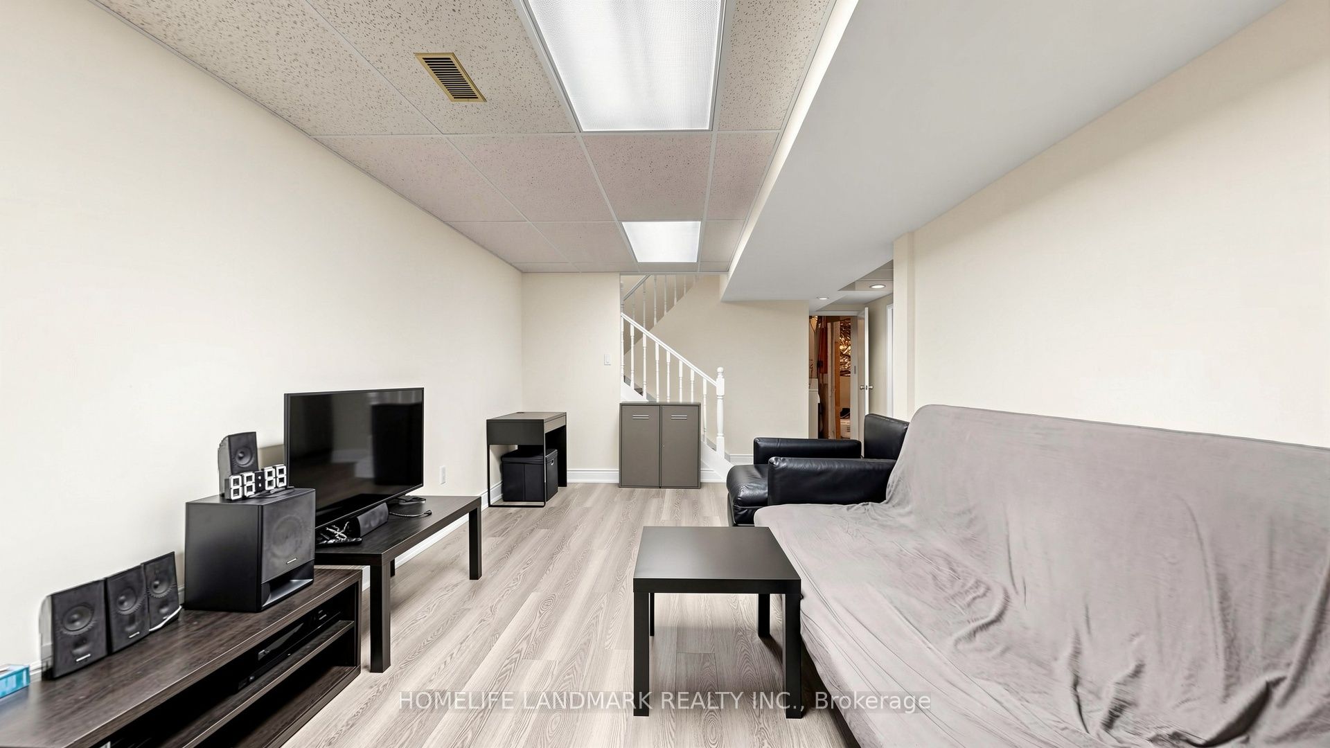 31 Fullerton Crescent Property Photo 40