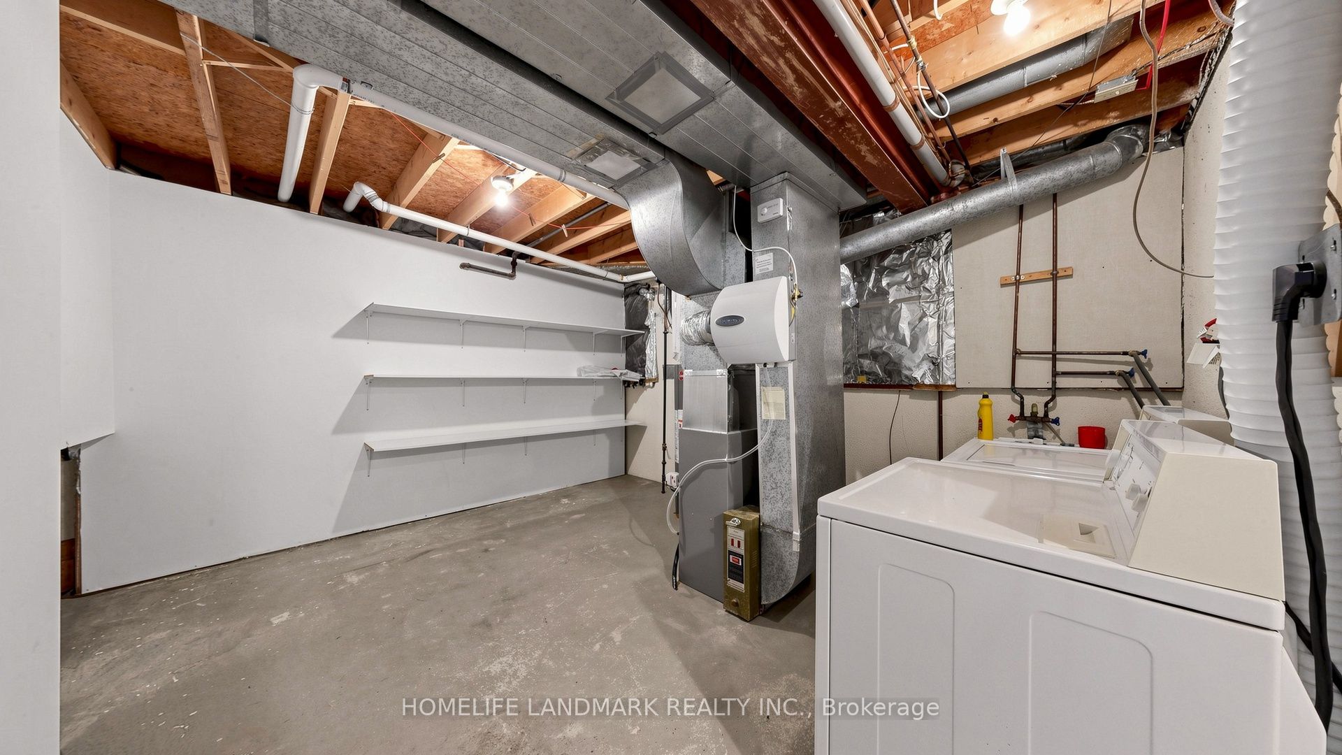 31 Fullerton Crescent Property Photo 45
