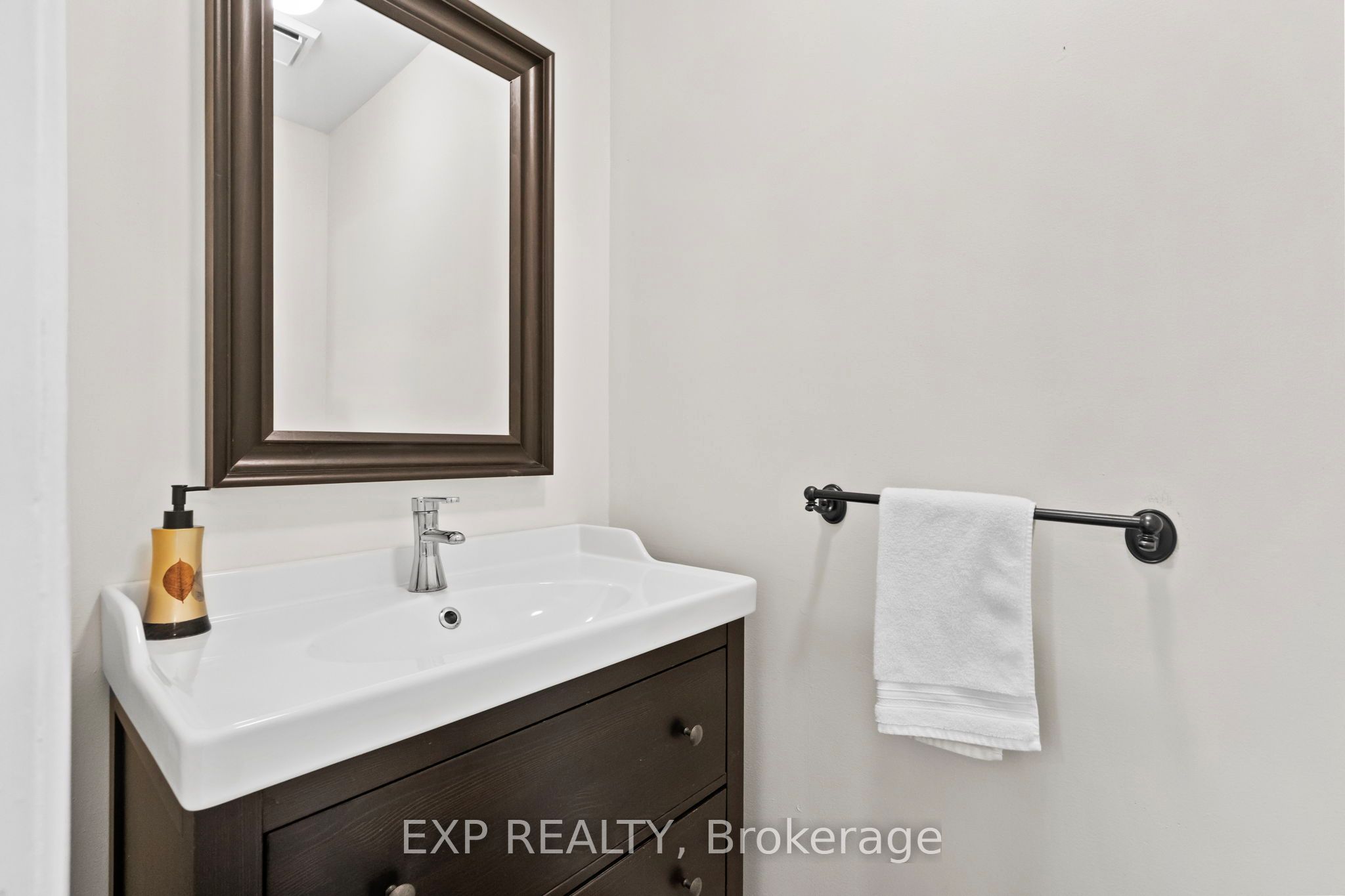 25 Lilac Avenue Property Photo 7