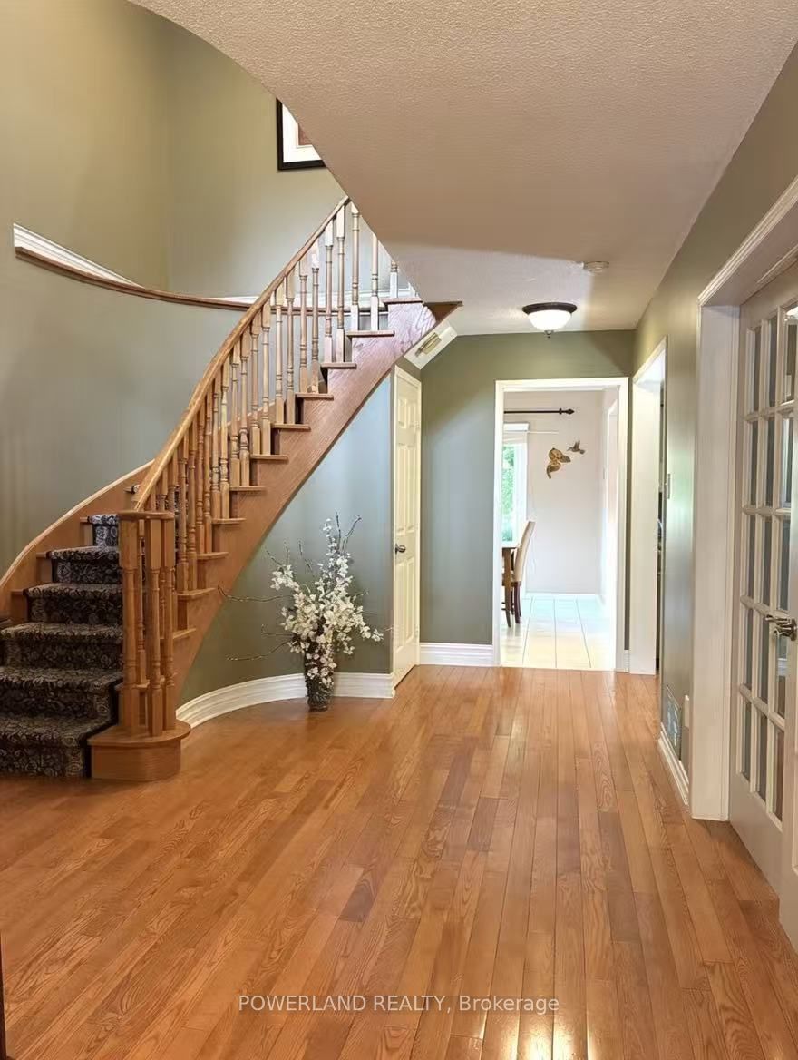 816 Hollander Road Property Photo 4