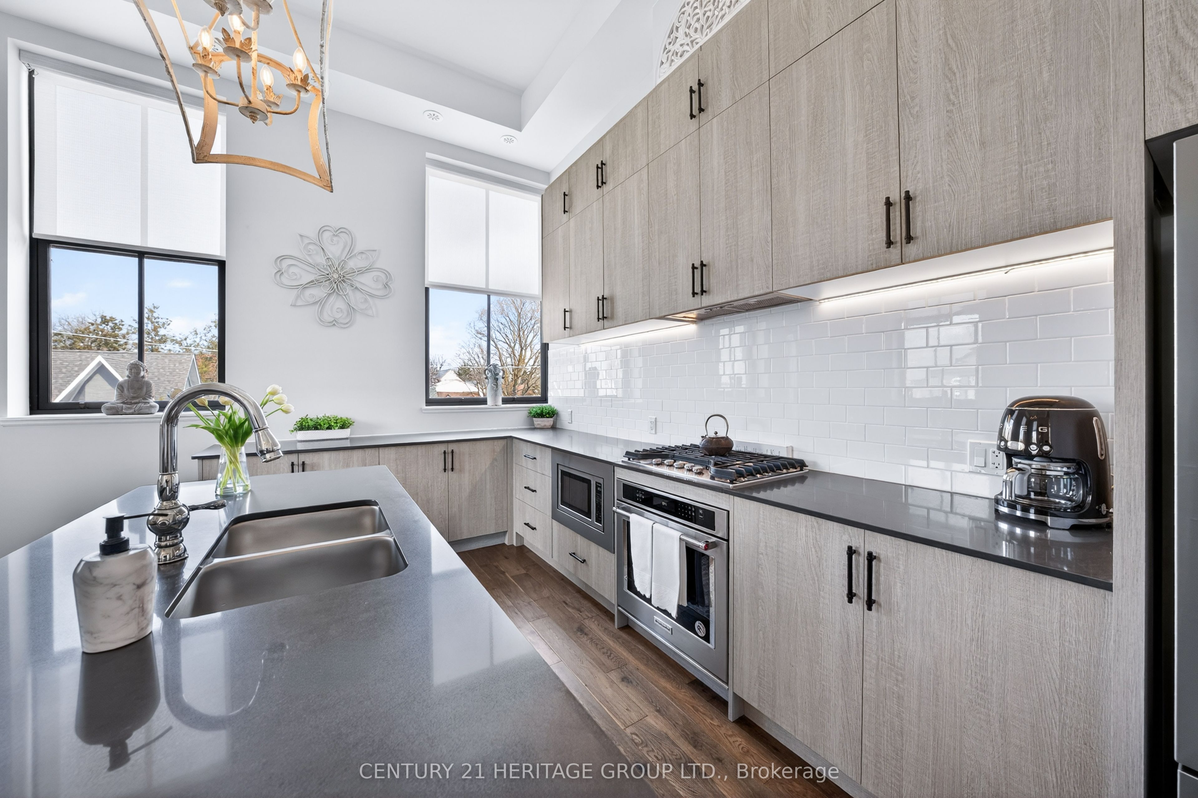 400 Park Avenue 304 Property Photo 10