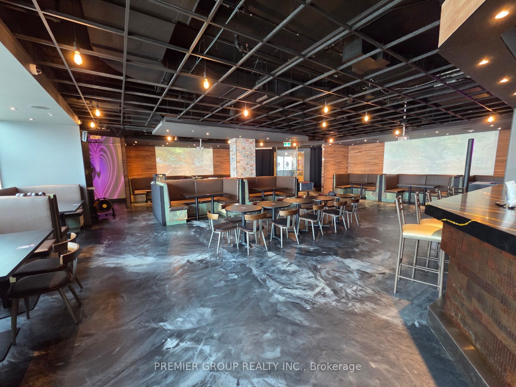 550 Highway 7 E 281-283 Property Photo 4