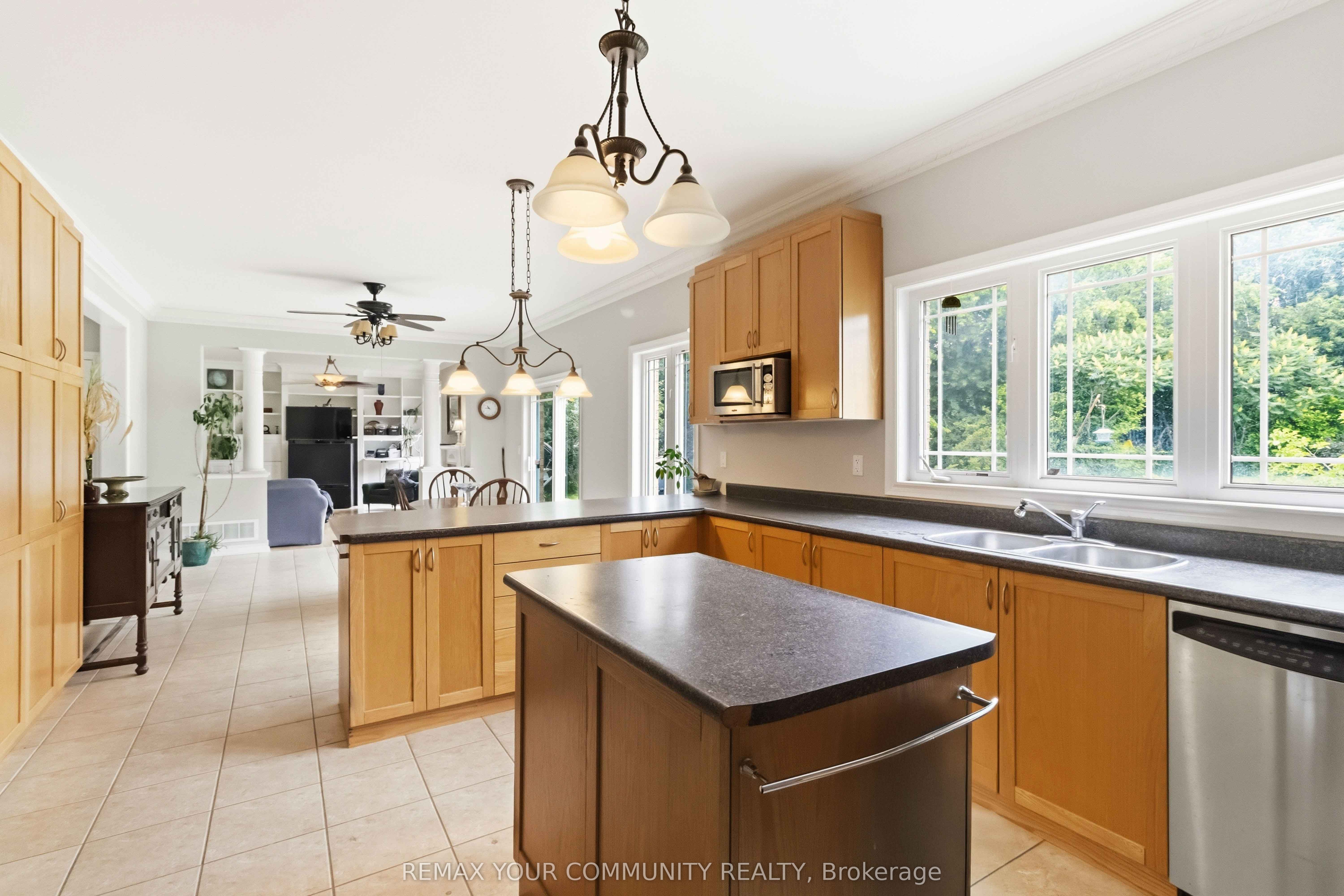 40 Hunterwood Chase Property Photo 10