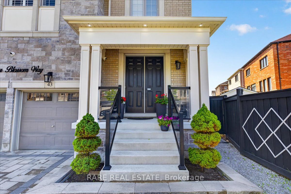43 Pear Blossom Way Property Photo 3