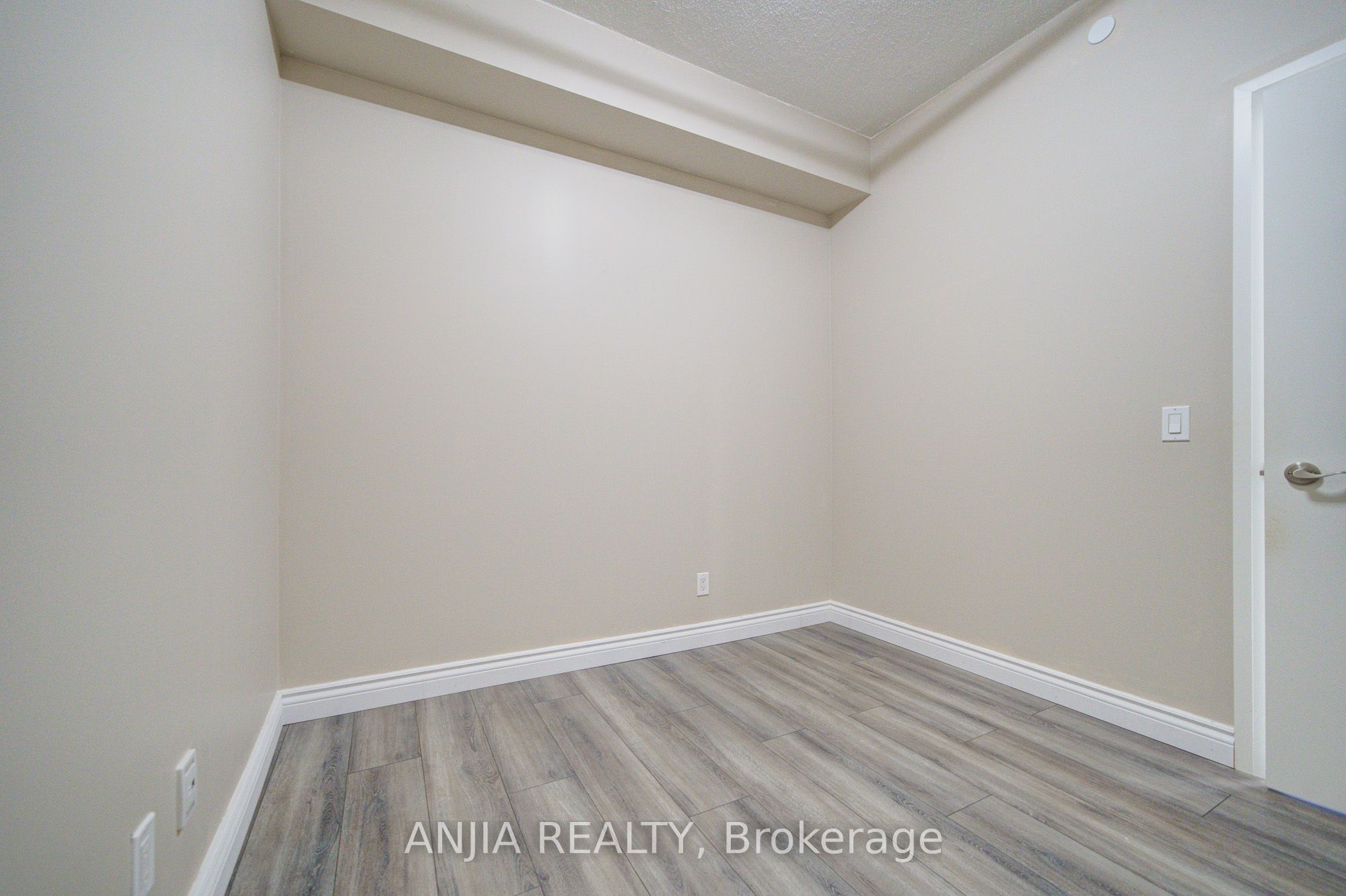 9500 Markham Road 1706 Property Photo 13