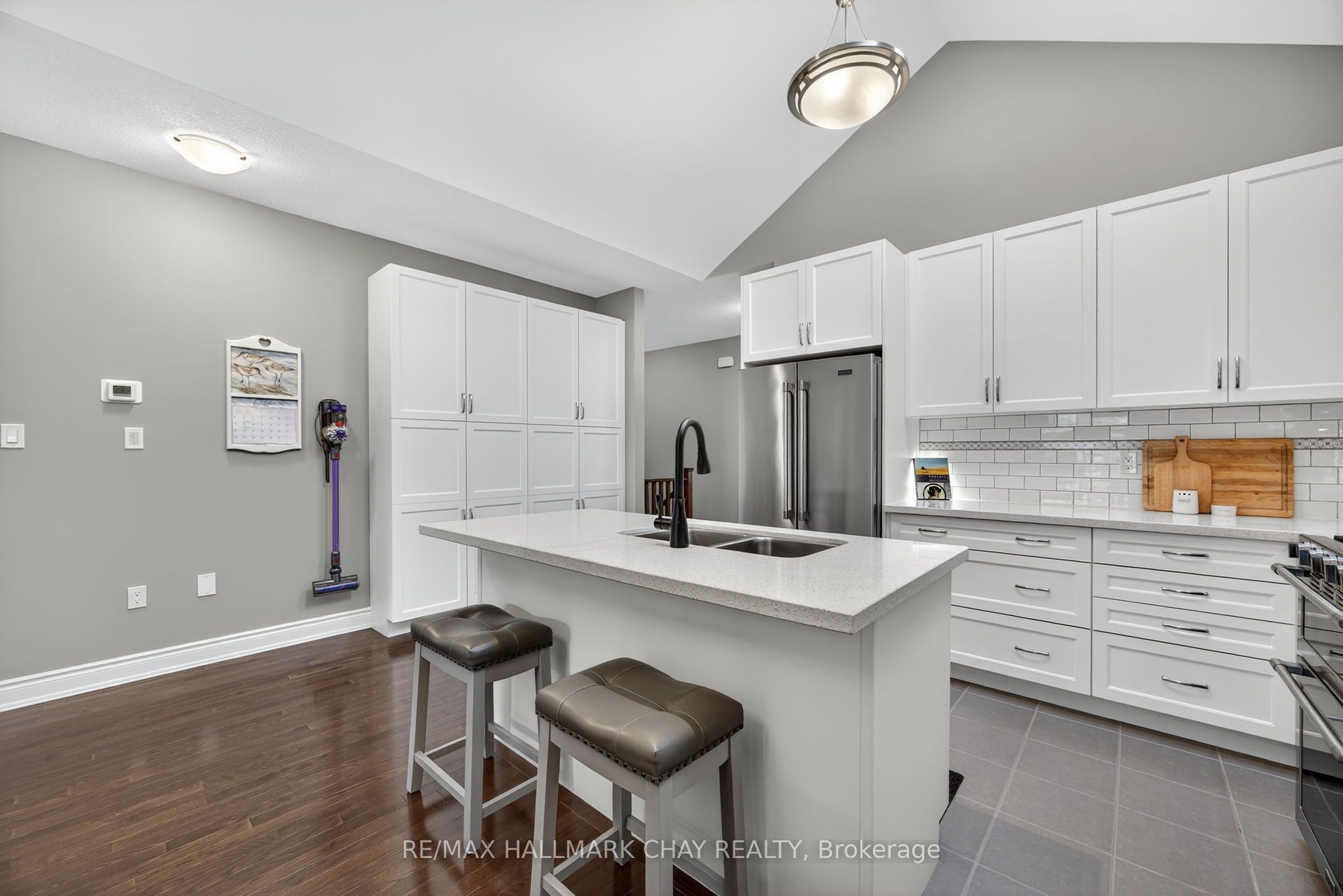 63 Summerhill Drive Property Photo 4