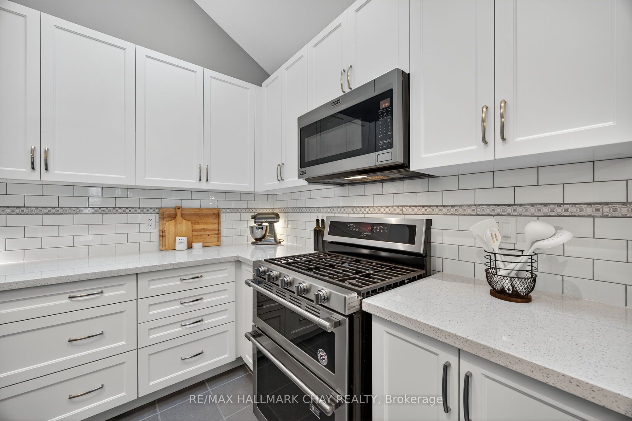 63 Summerhill Drive Property Photo 5