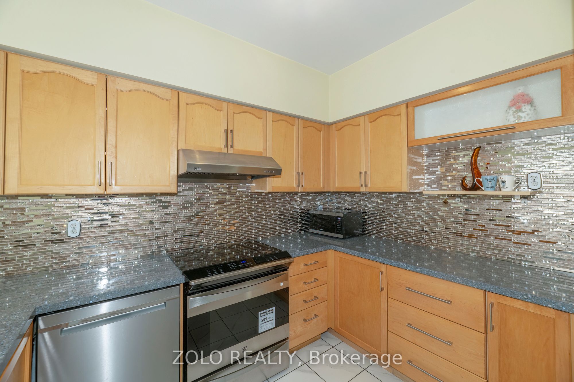 23 Observatory Lane 26 Property Photo 11