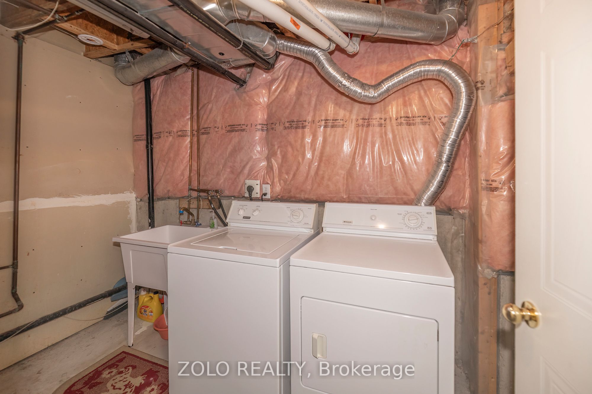 23 Observatory Lane 26 Property Photo 27