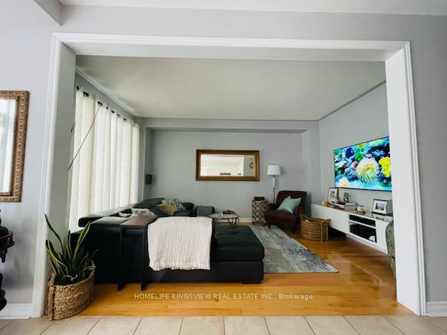 376 Vellore Avenue Property Photo 13