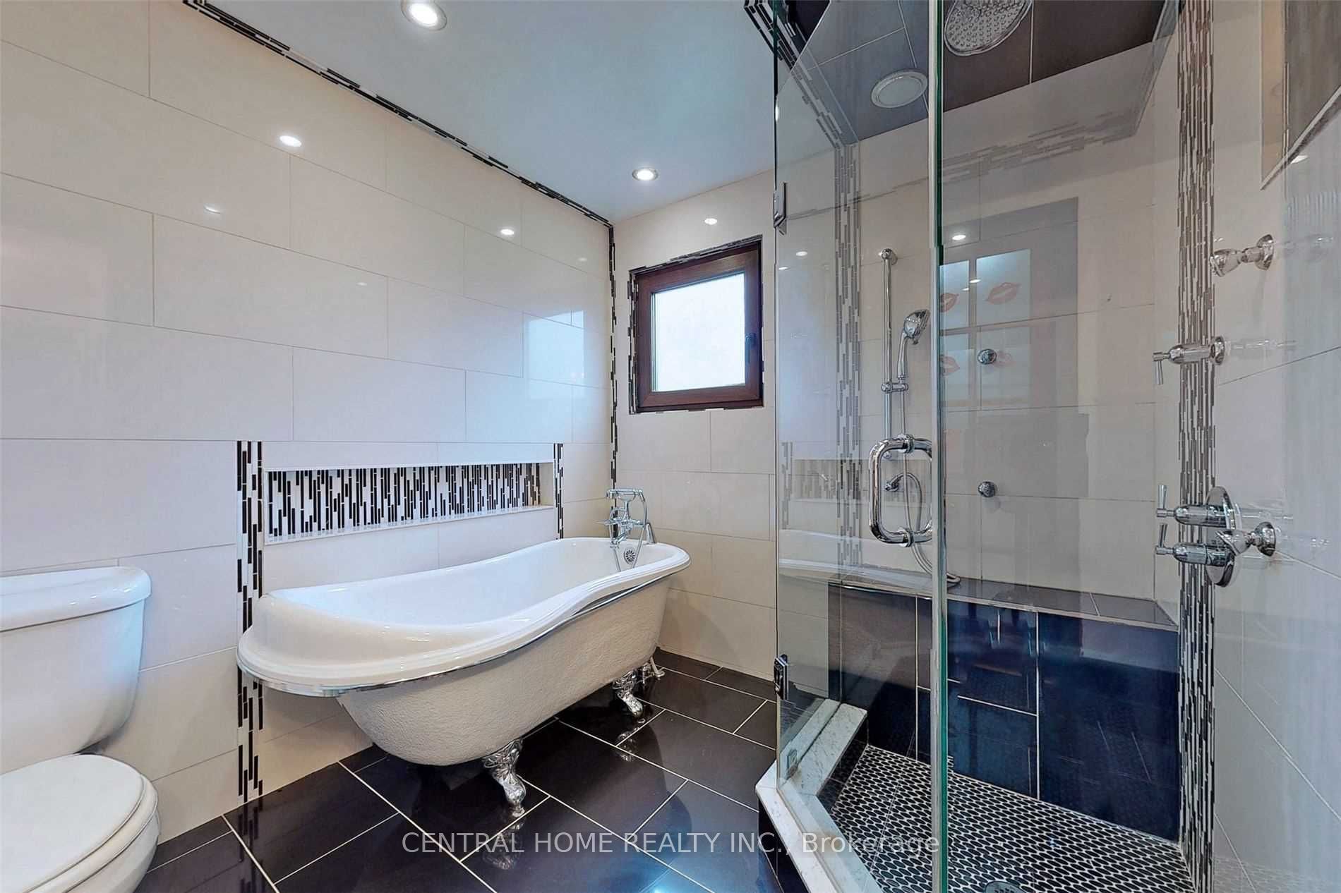 18 Mayvern Crescent Property Photo 32