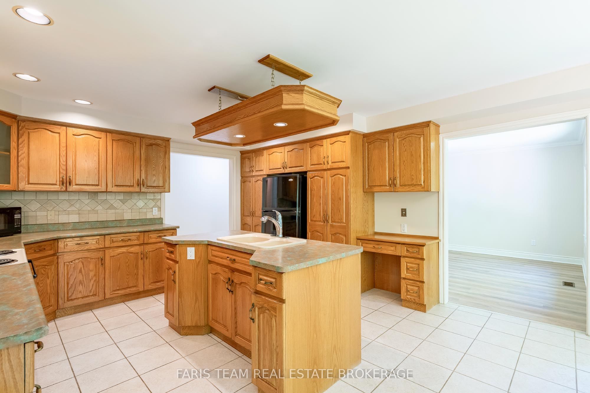 2088 Wilkinson Street Property Photo 8