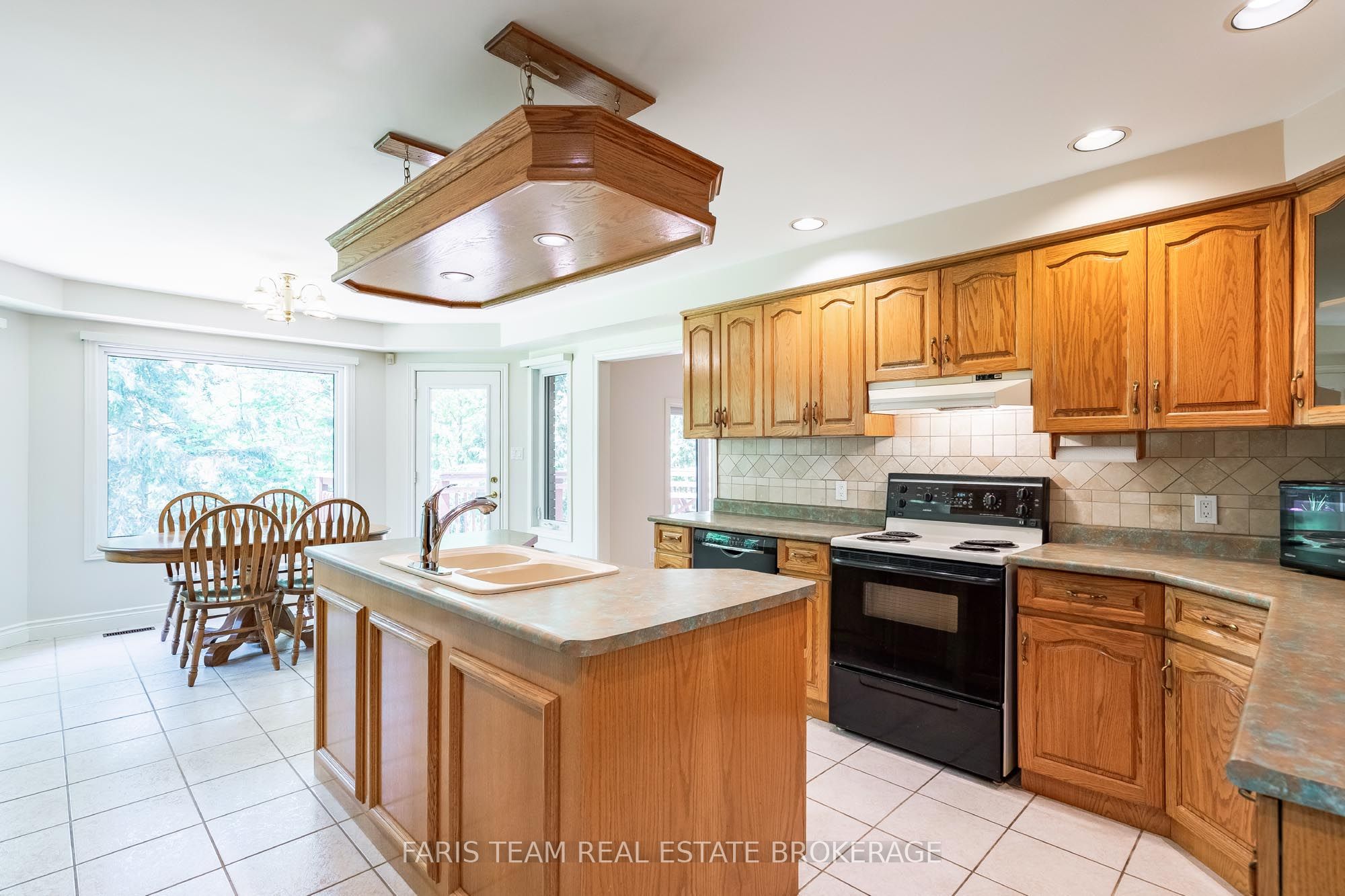 2088 Wilkinson Street Property Photo 10