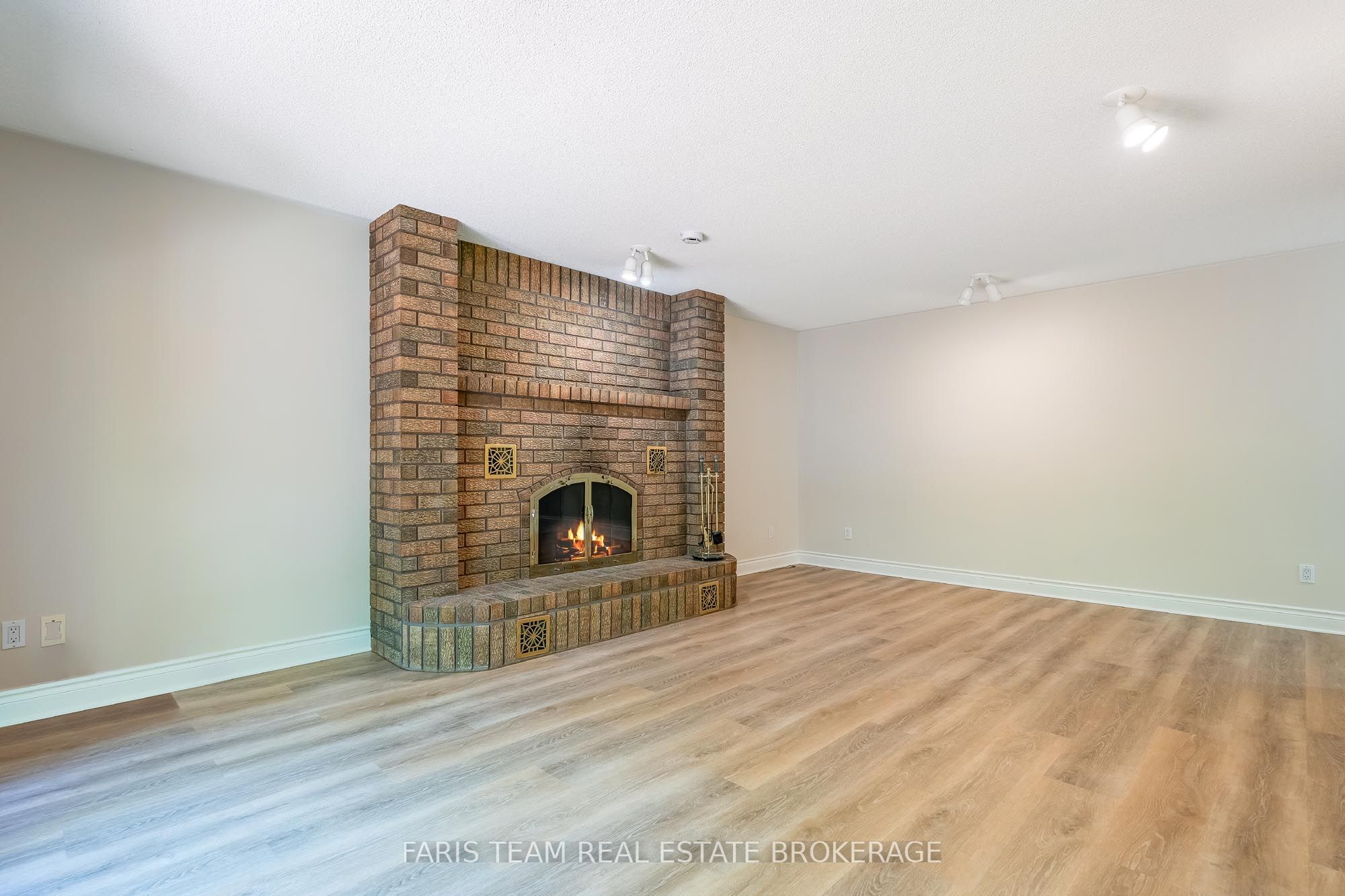 2088 Wilkinson Street Property Photo 15
