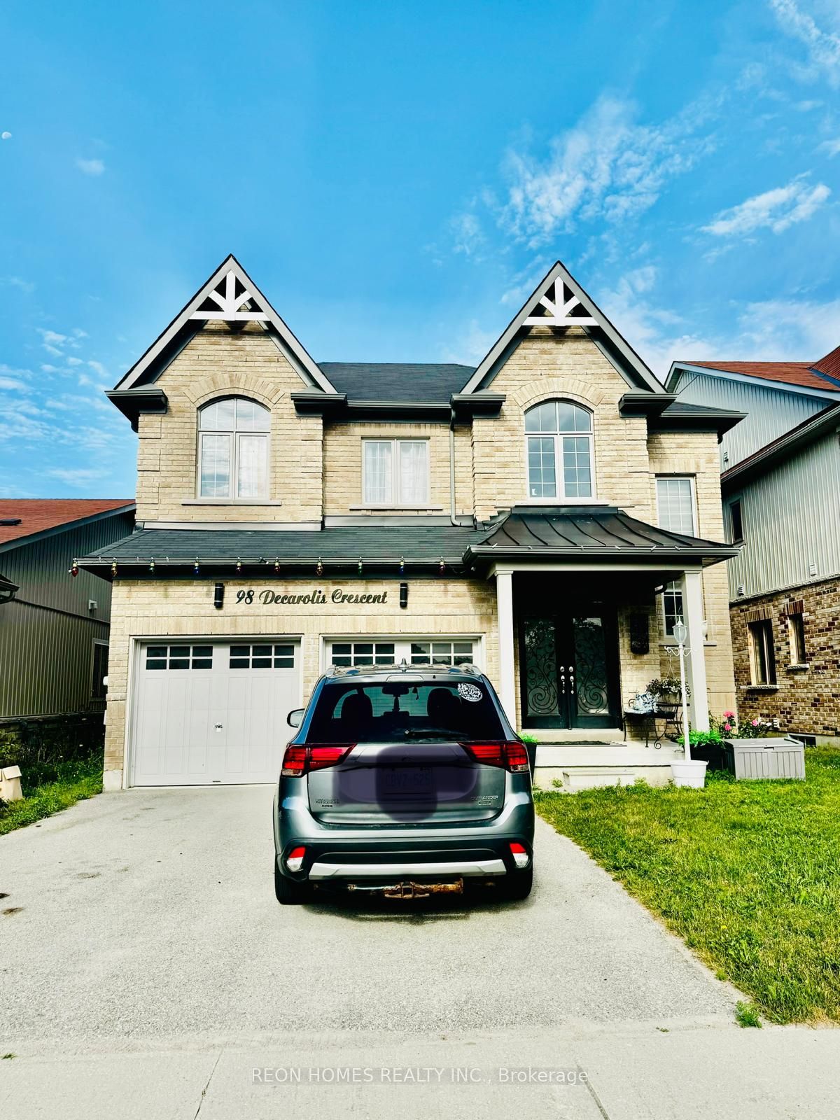 98 Decarolis Crescent Property Photo 1