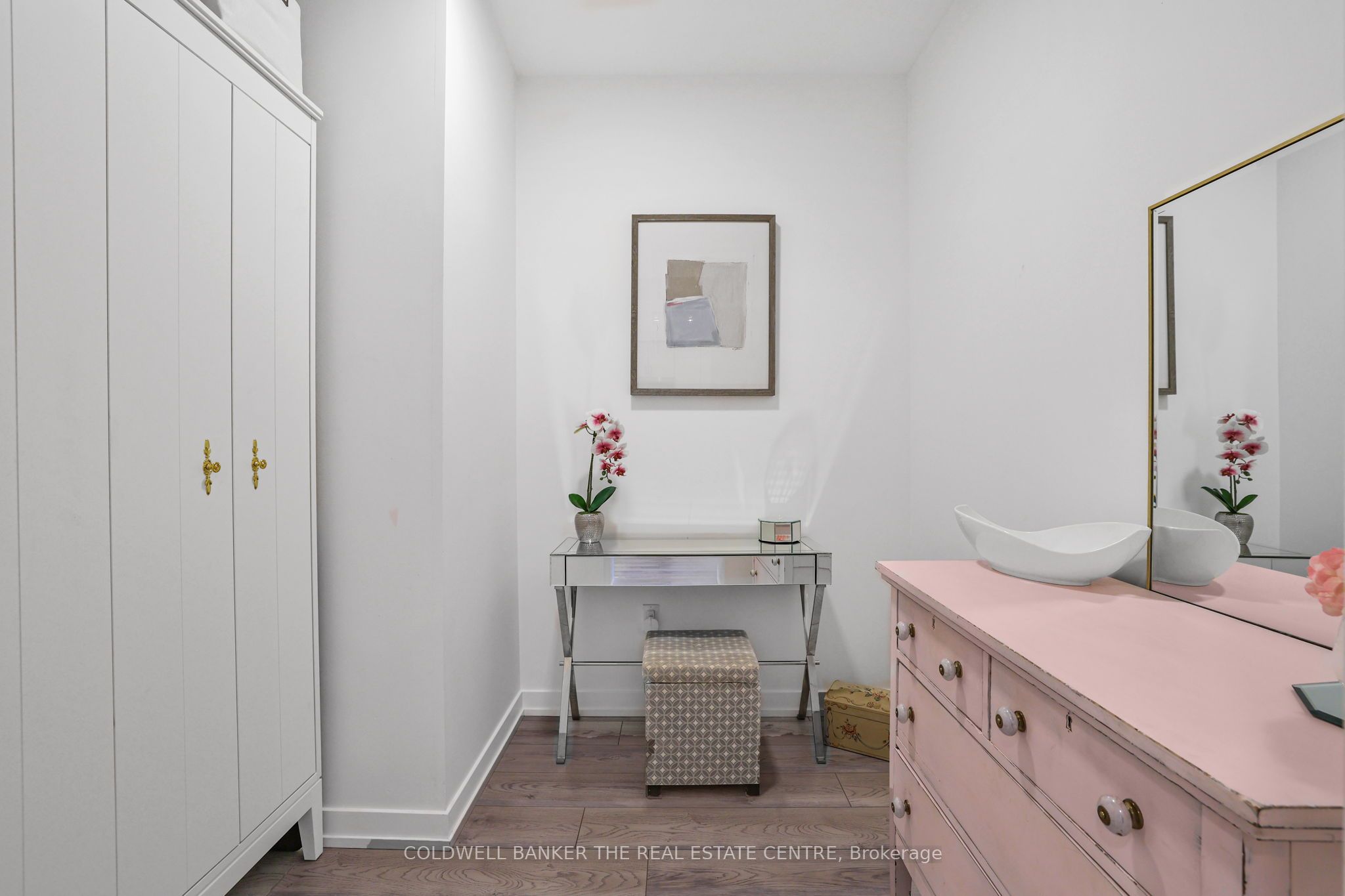 555 William Graham Drive 246 Property Photo 11