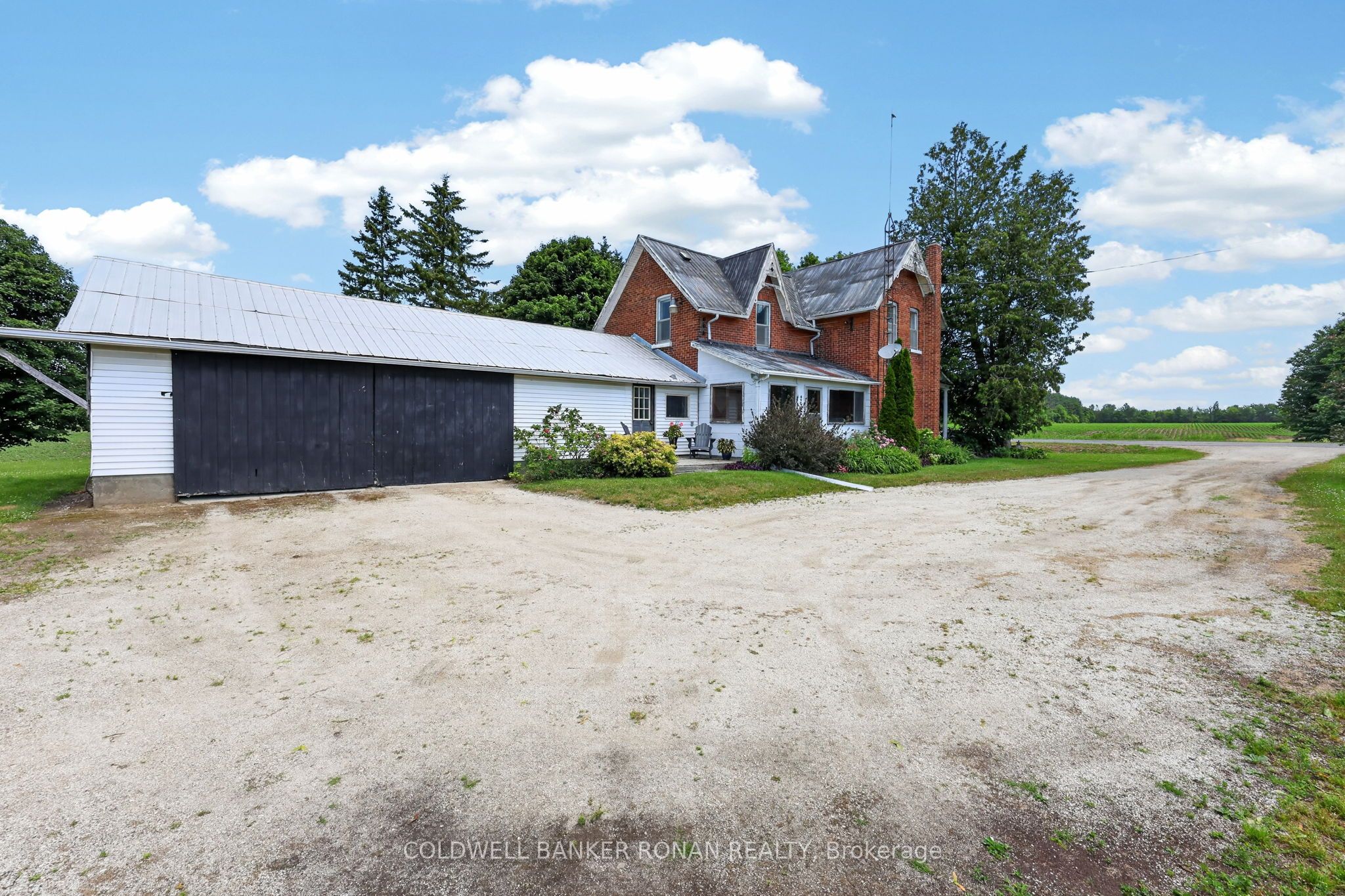 8562/8587 6th Line Property Photo 15