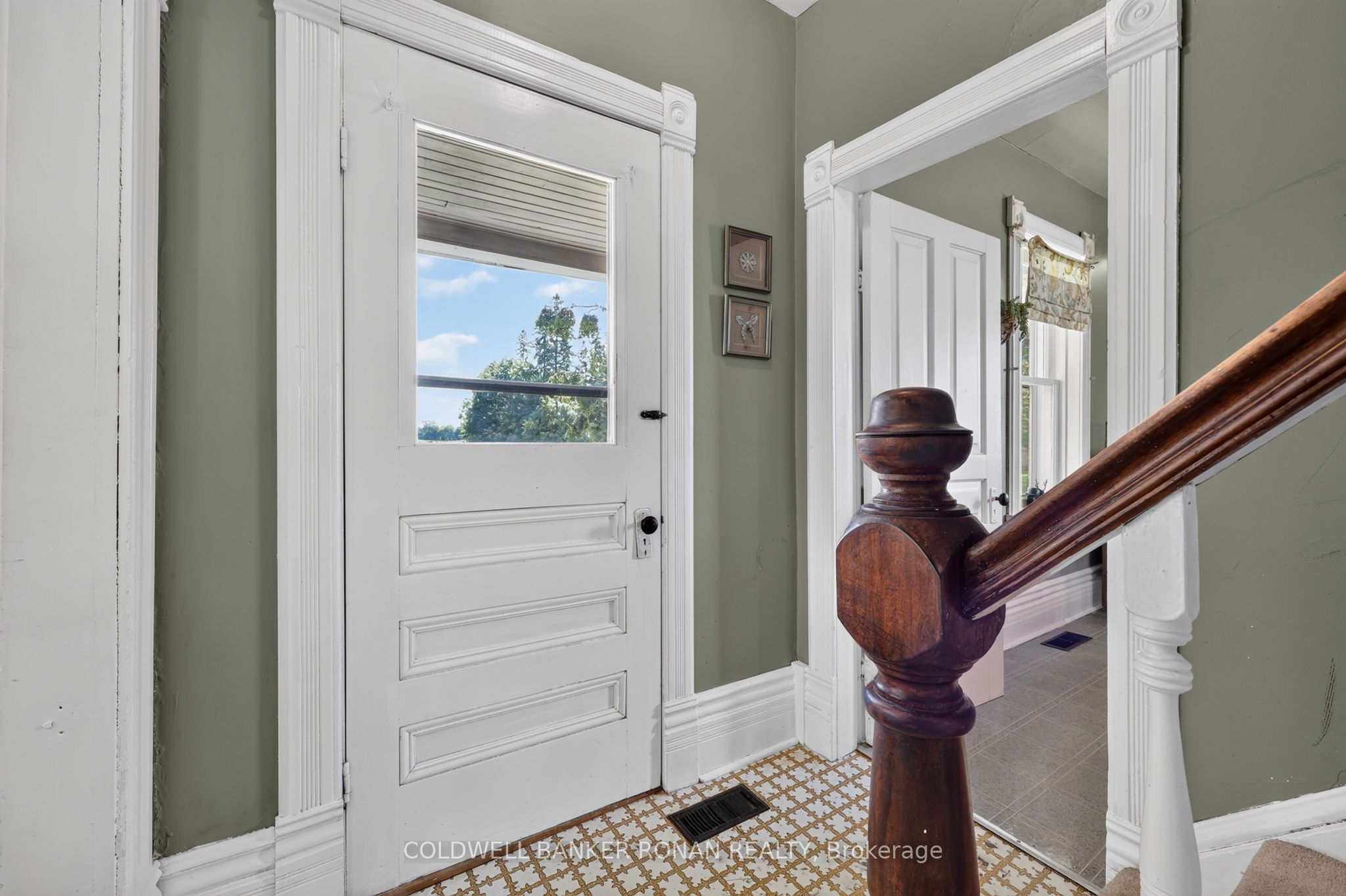 8562/8587 6th Line Property Photo 17