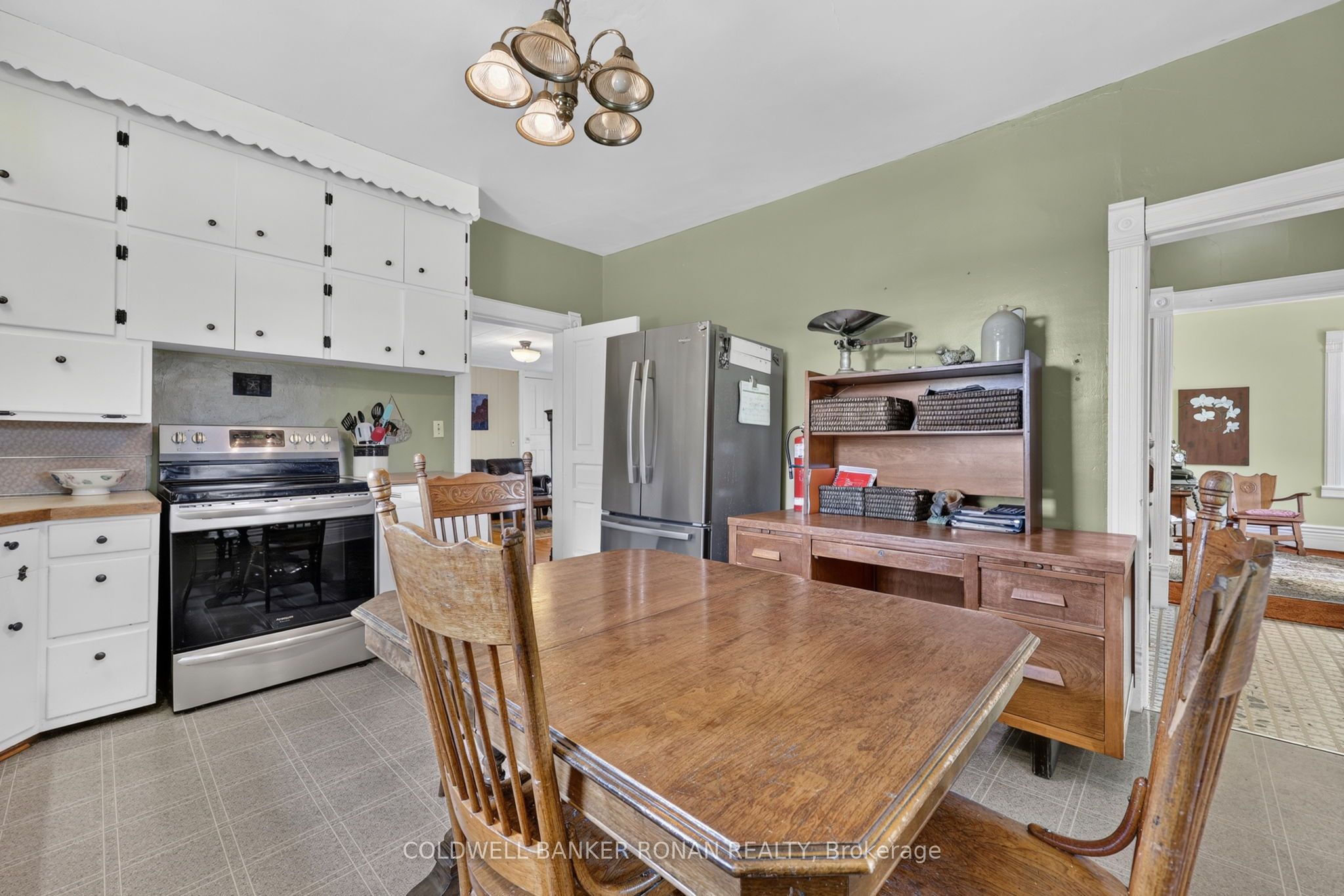 8562/8587 6th Line Property Photo 22