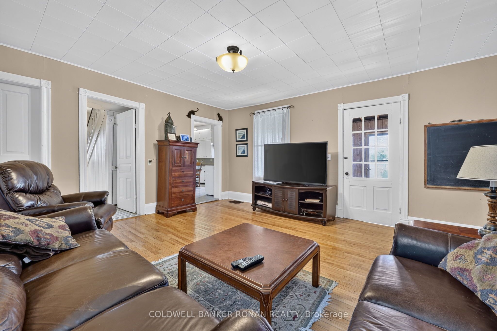 8562/8587 6th Line Property Photo 25