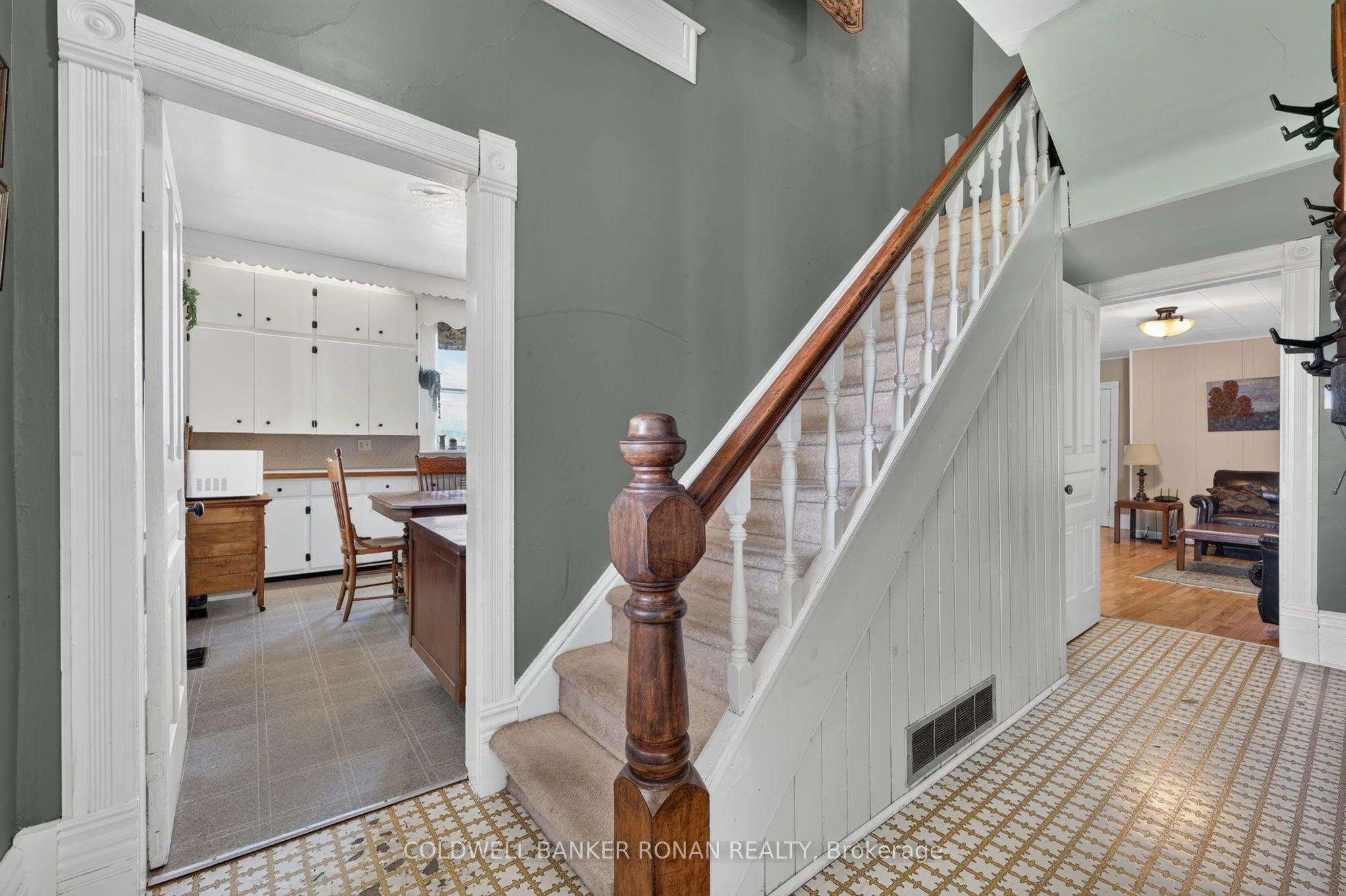 8562/8587 6th Line Property Photo 29