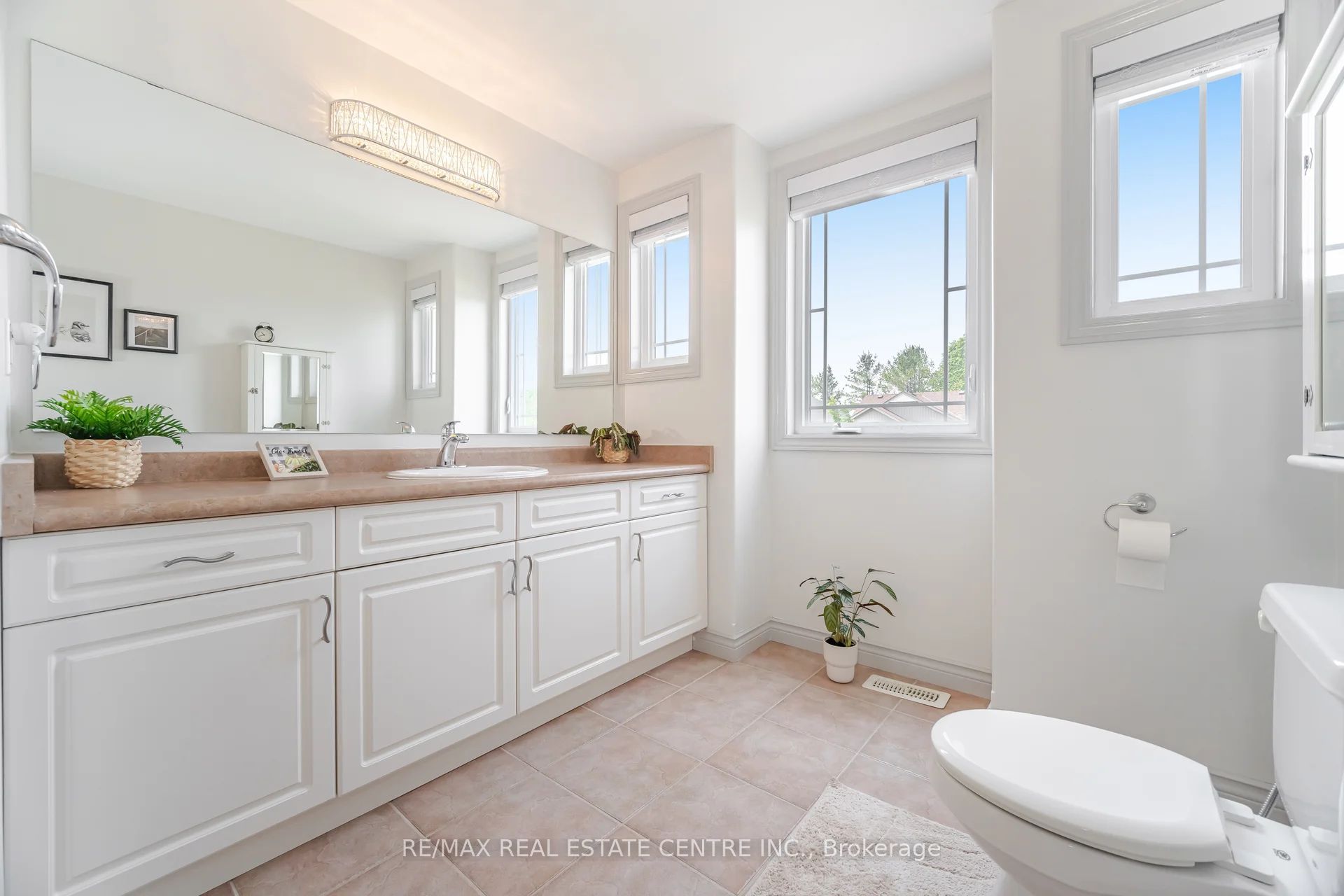 39 Stoneham Street Property Photo 29