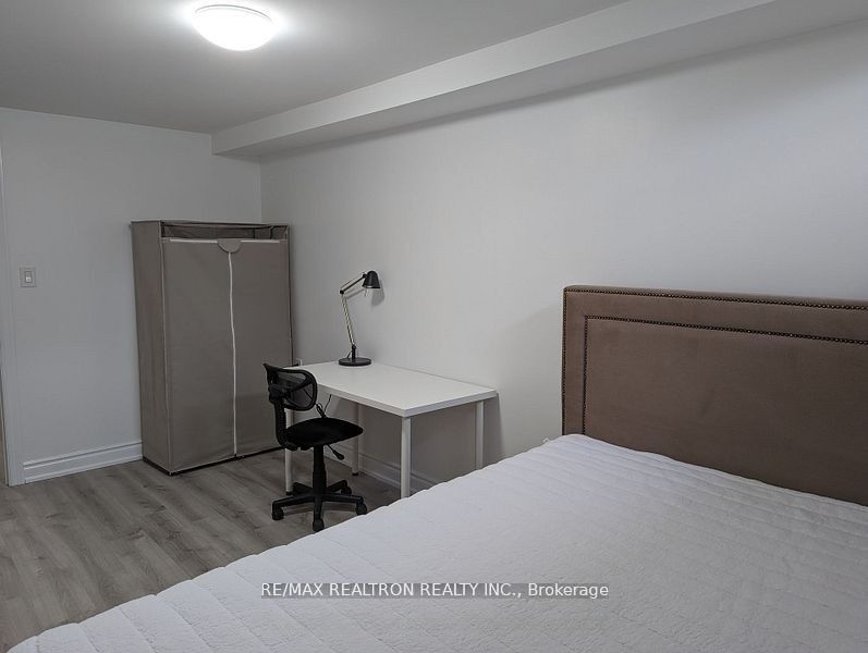 8 Queen Isabella Crescent Lower Property Photo 11