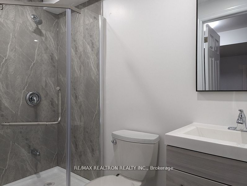 8 Queen Isabella Crescent Lower Property Photo 13