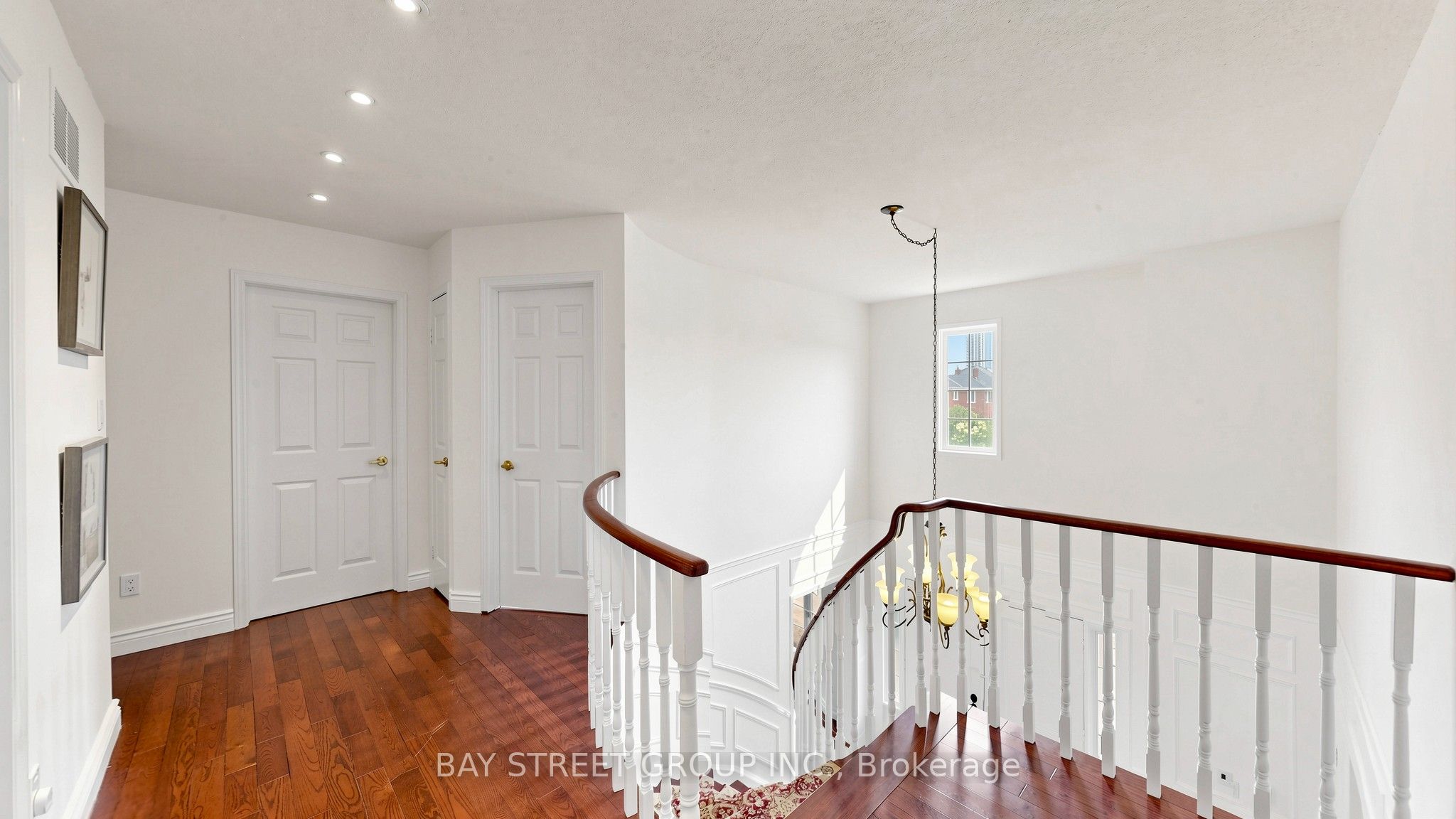 26 Kew Gardens Property Photo 18