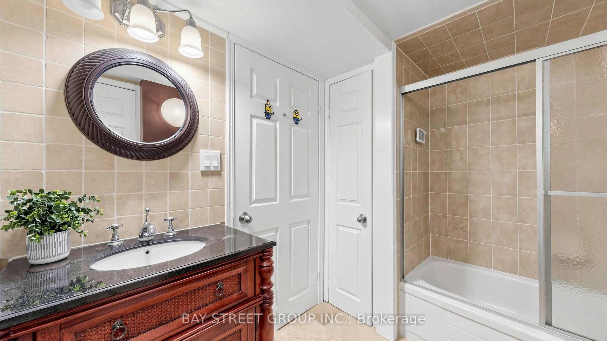 26 Kew Gardens Property Photo 43