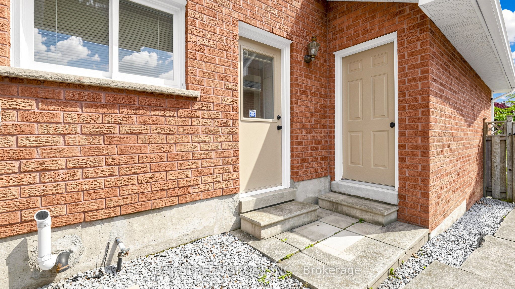 26 Kew Gardens Property Photo 44