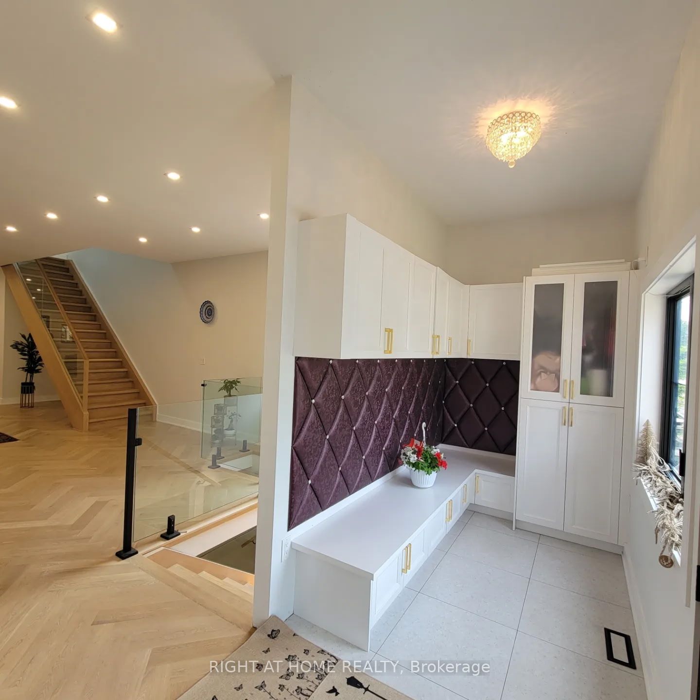 215 Bayview Avenue Property Photo 31