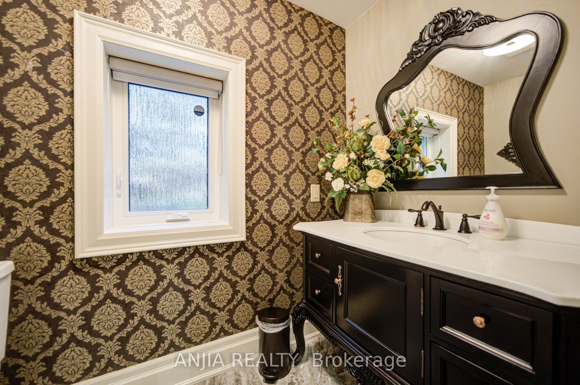 452 Fernleigh Circle S Property Photo 17