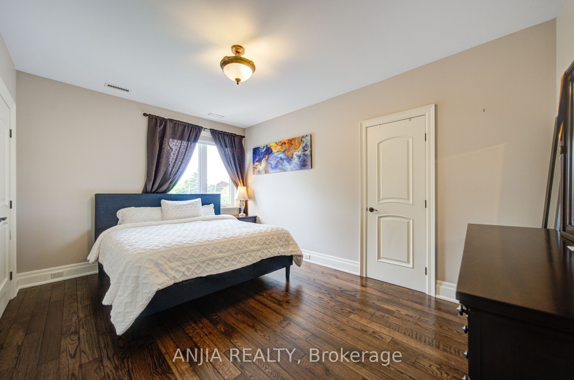 452 Fernleigh Circle S Property Photo 26