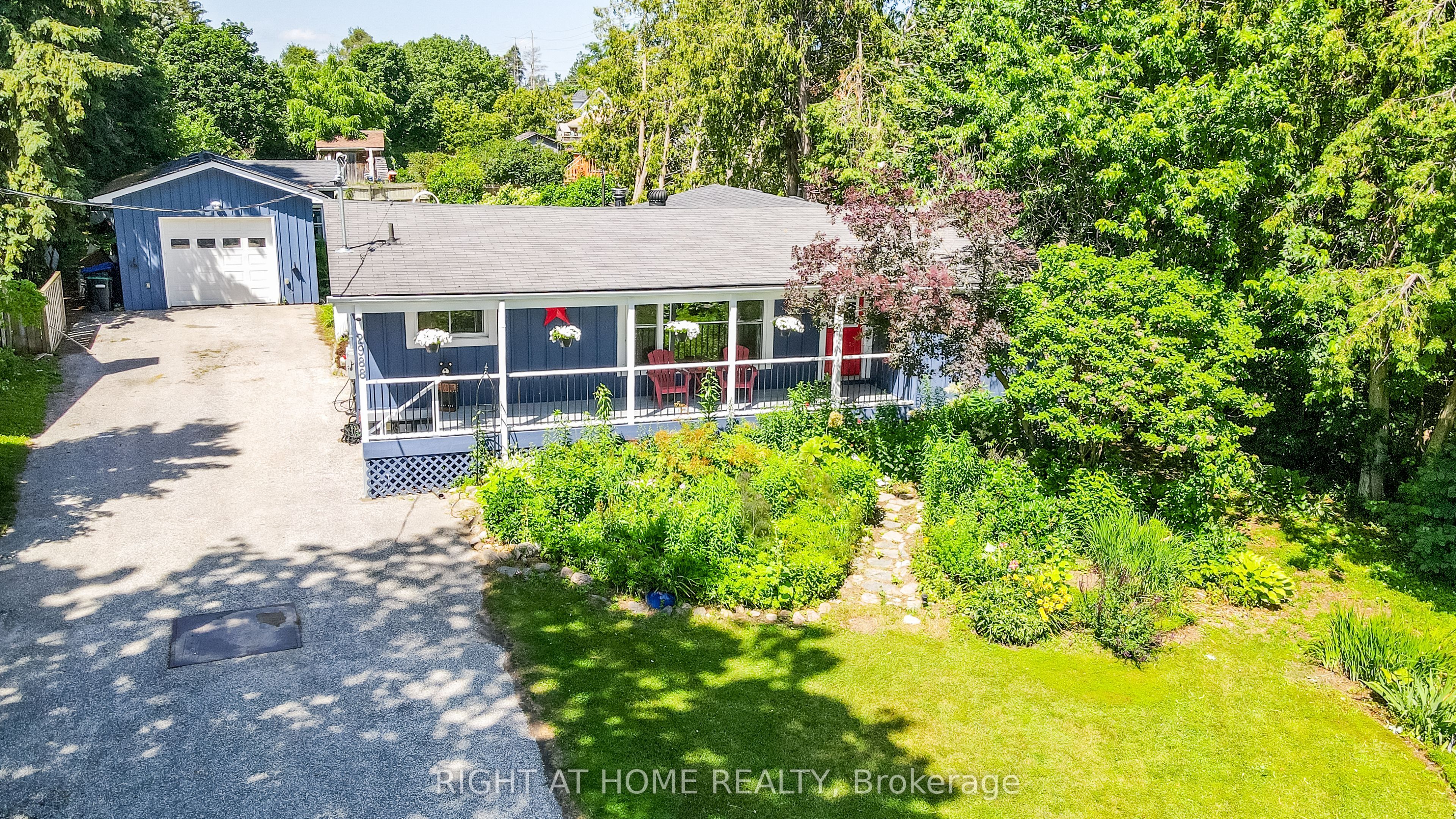 2988 25th Sideroad Property Photo 2