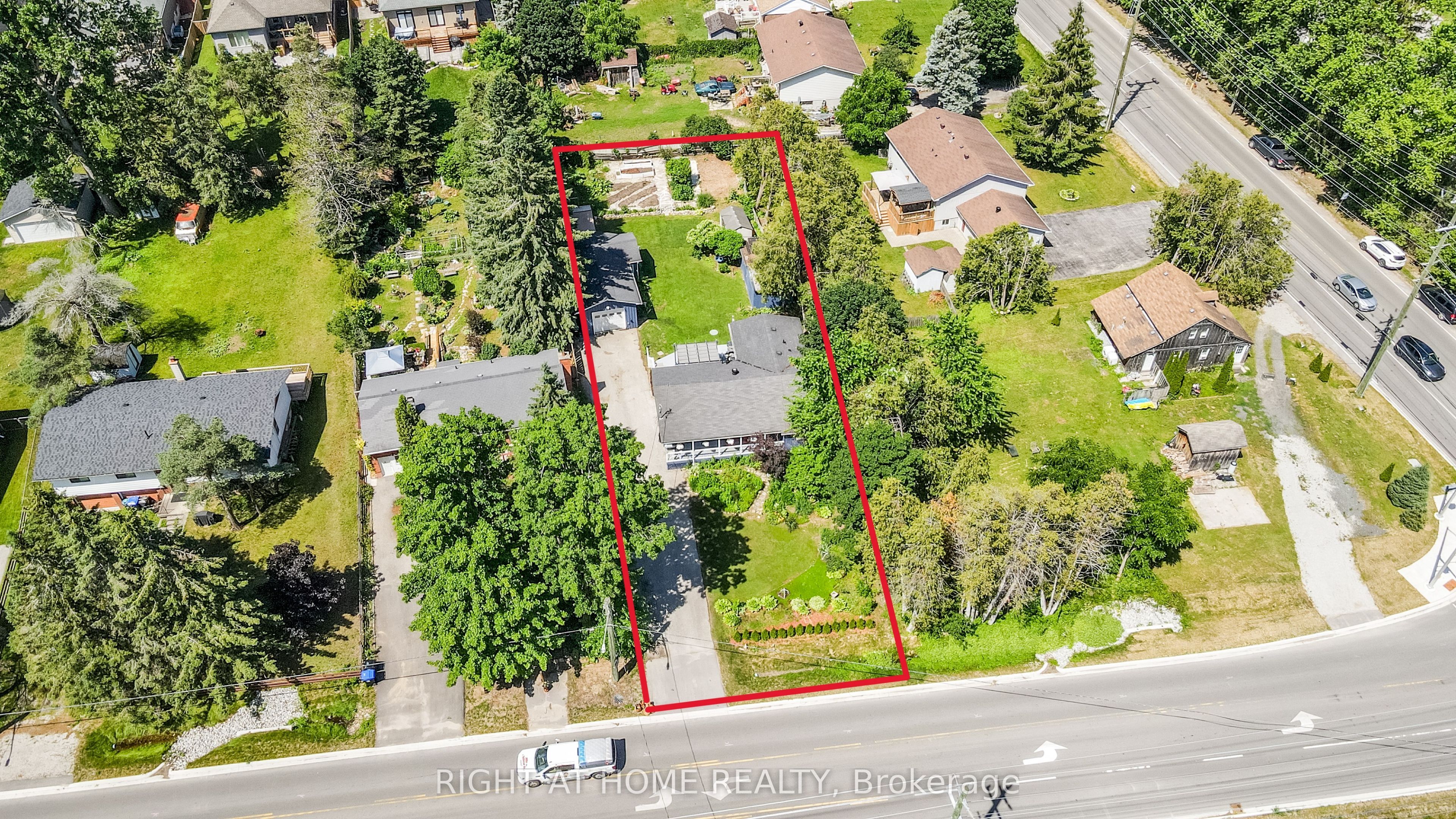 2988 25th Sideroad Property Photo 4