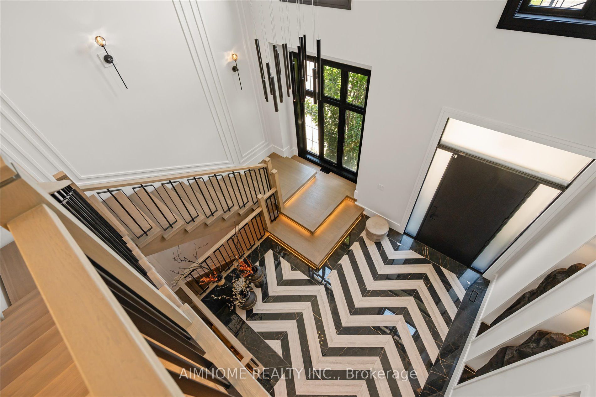 48 Maple Grove Avenue N Property Photo 23