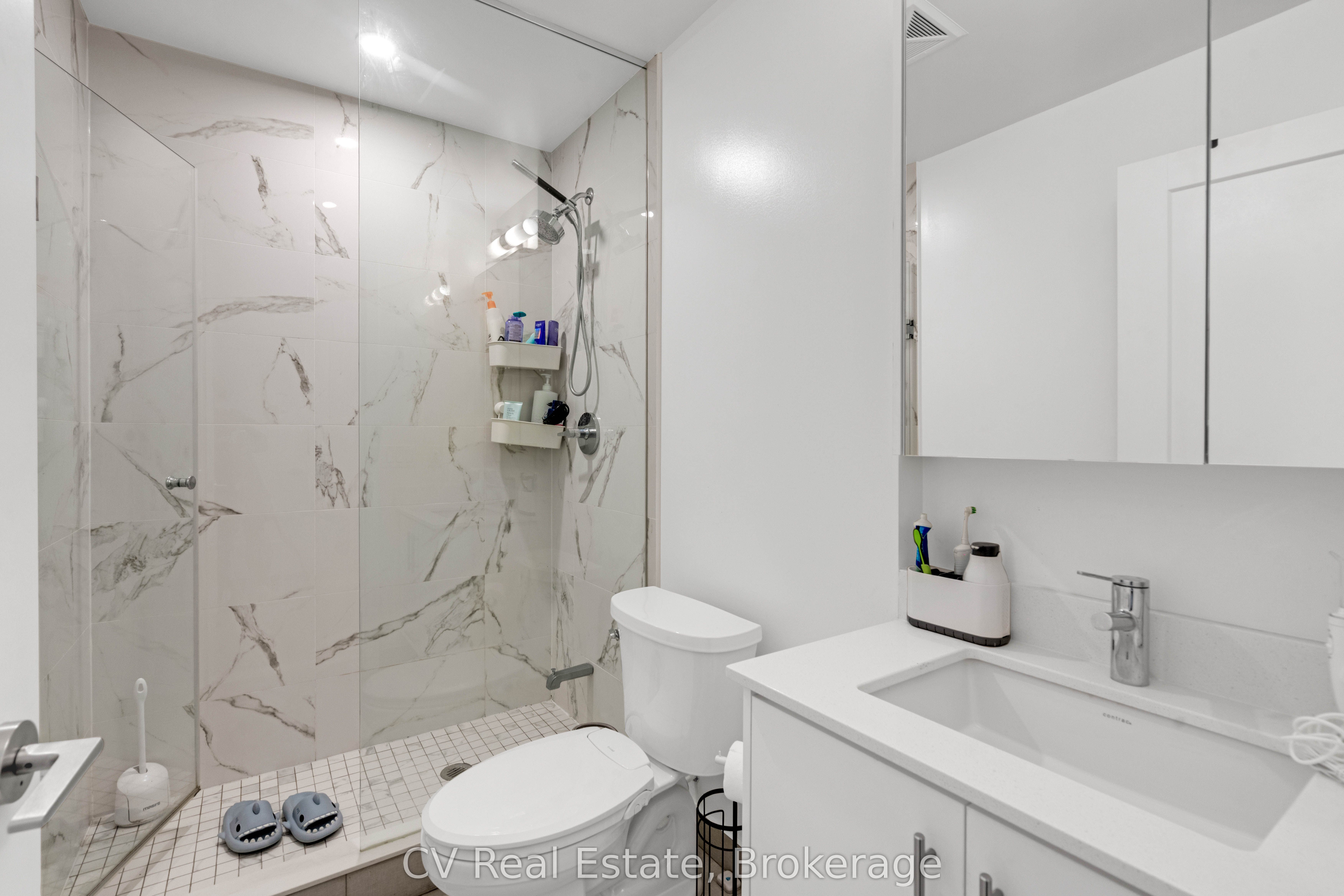 95 Oneida Crescent 1109 Property Photo 16