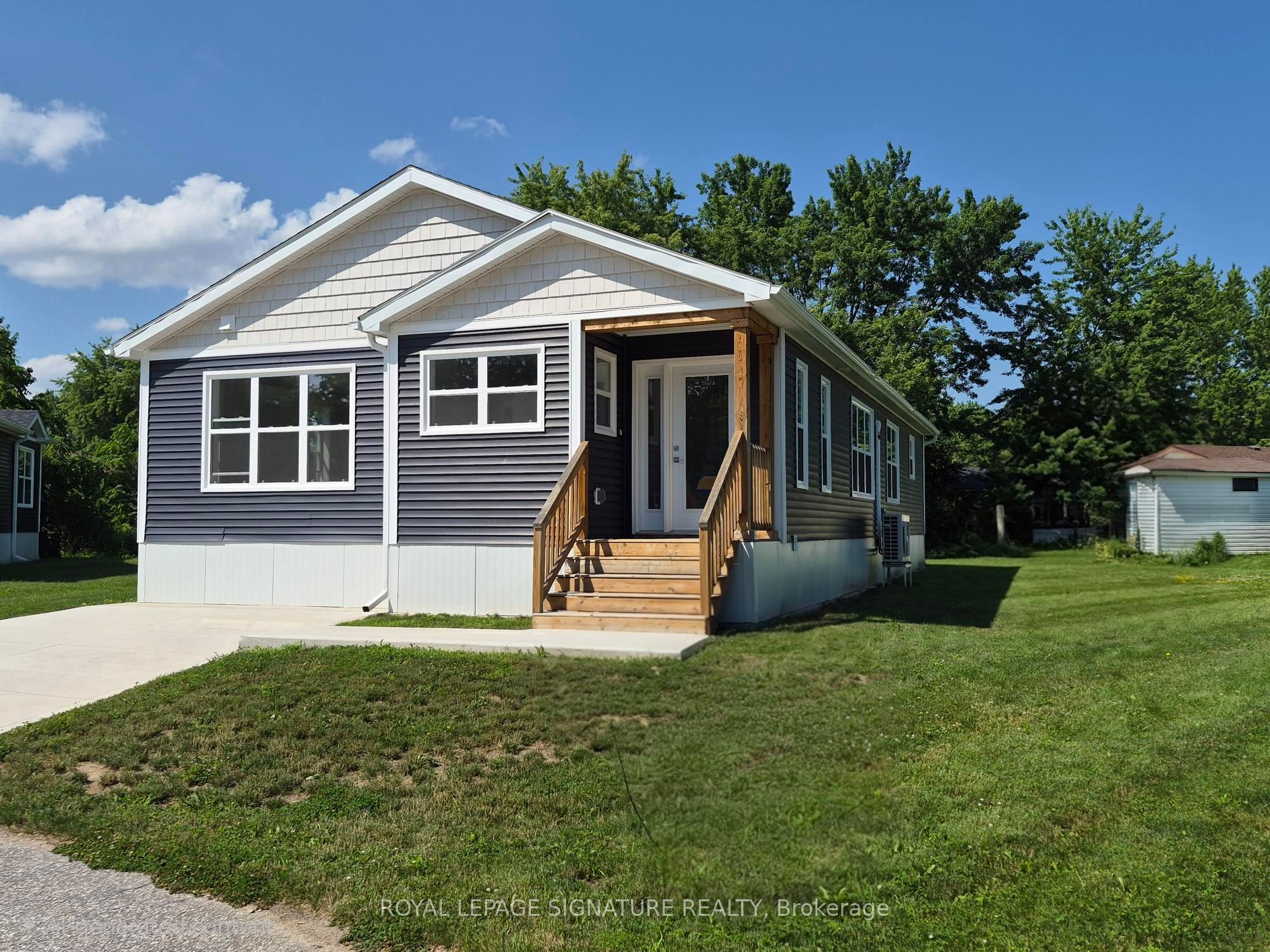 16 Briarwood Place Property Photo 4