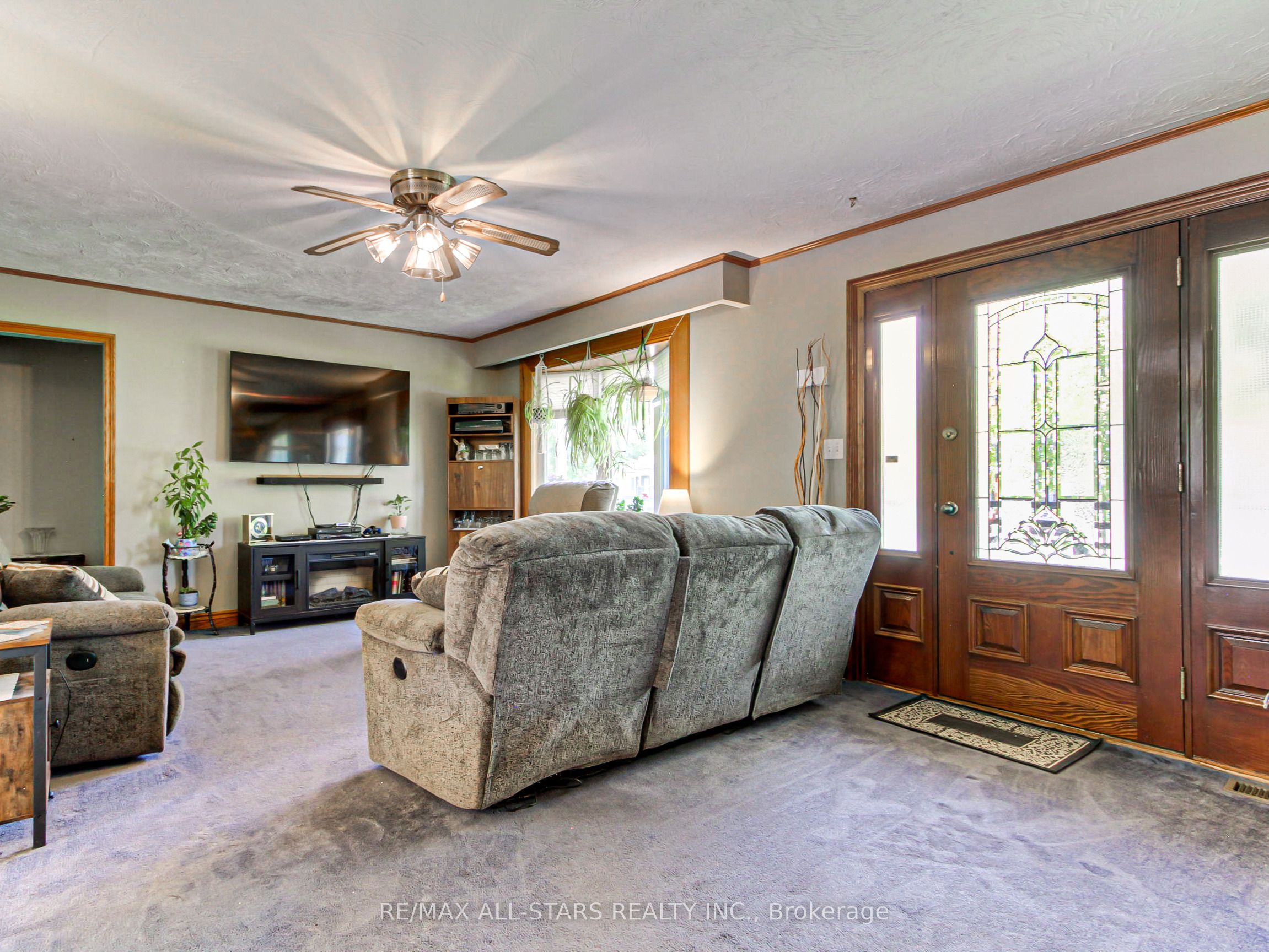 397 Winnifred Drive Property Photo 6