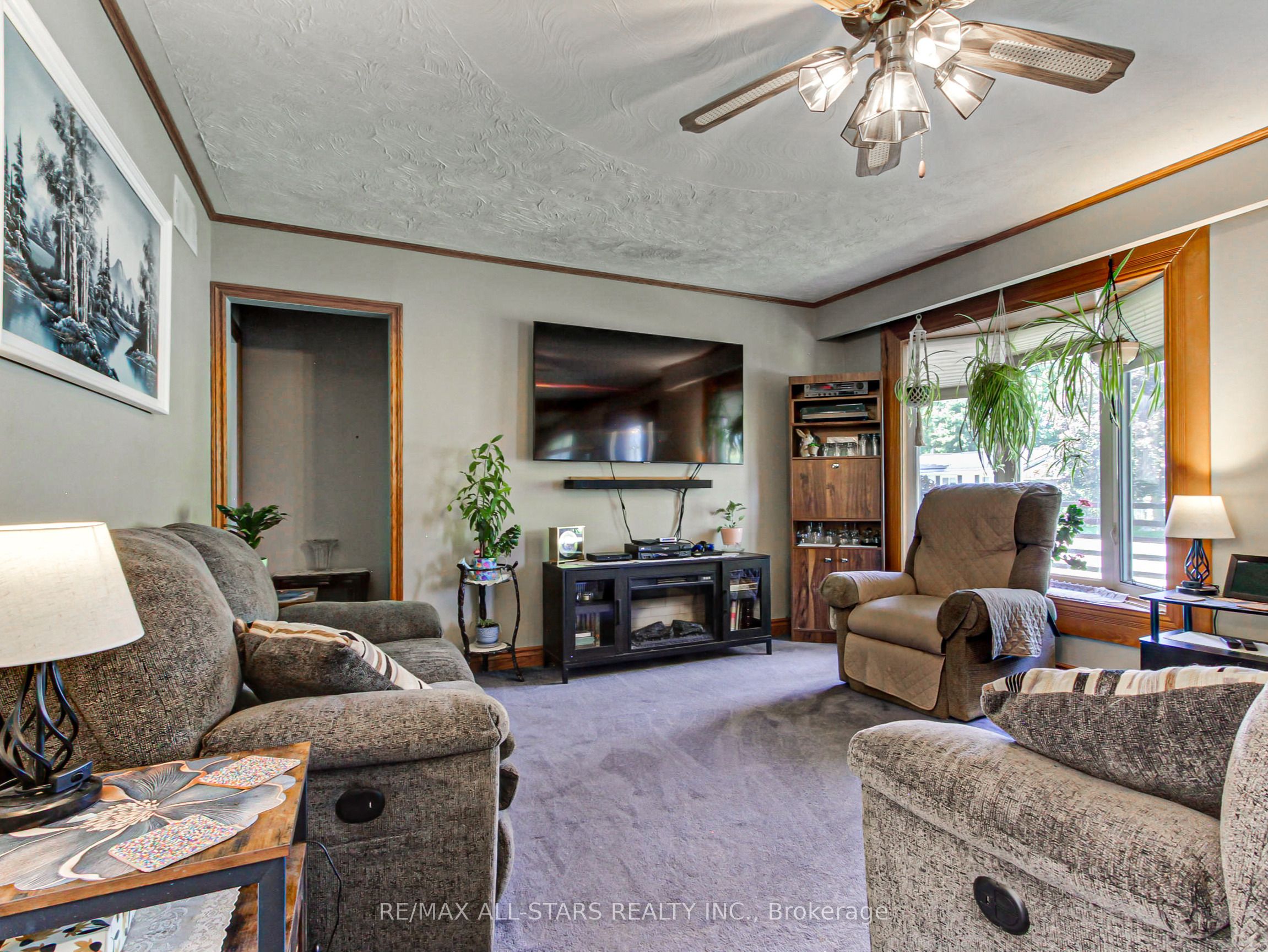 397 Winnifred Drive Property Photo 7